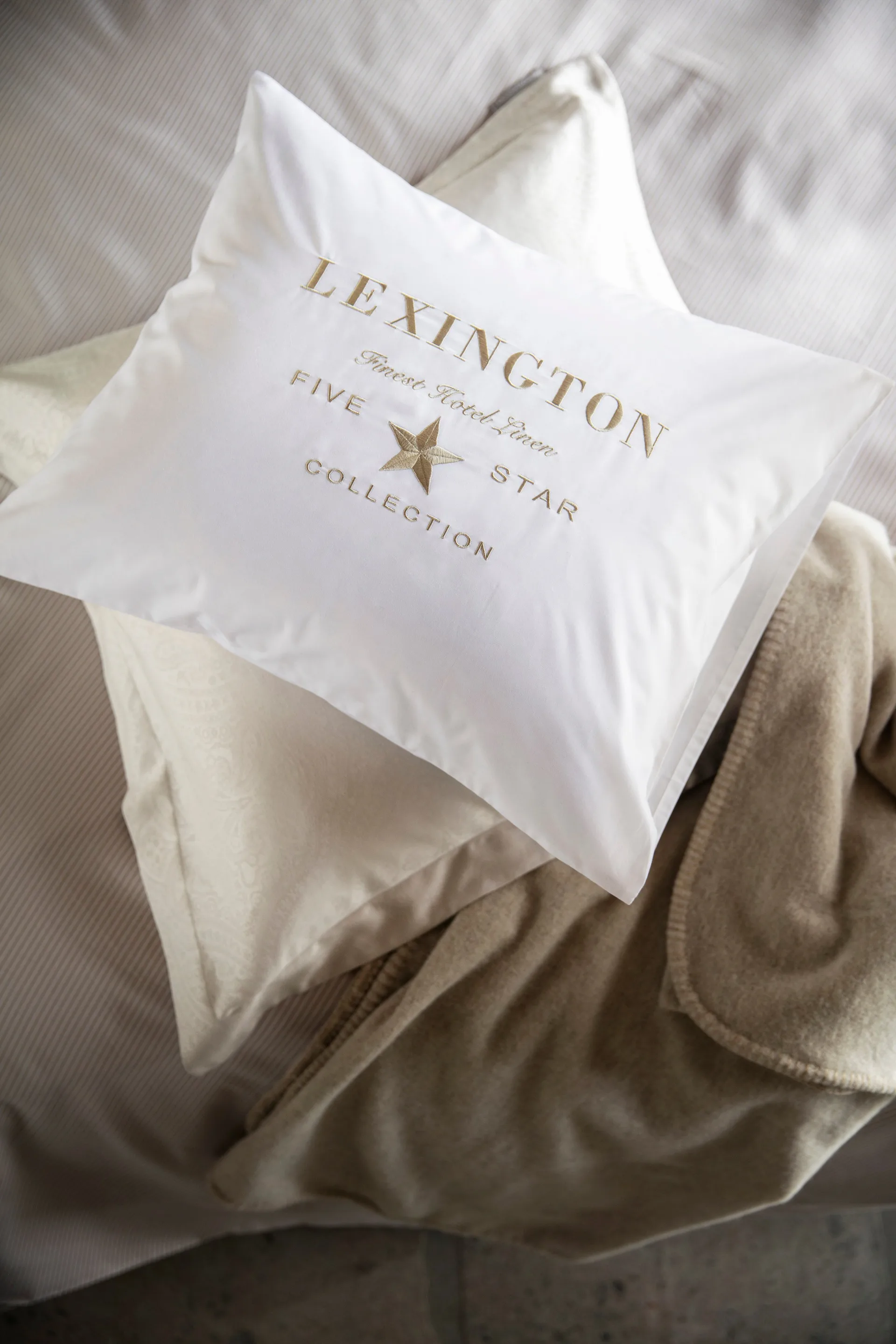 Funda de almohada Hotel Embroidery 50x60 cm, blanco-beige claro Lexington