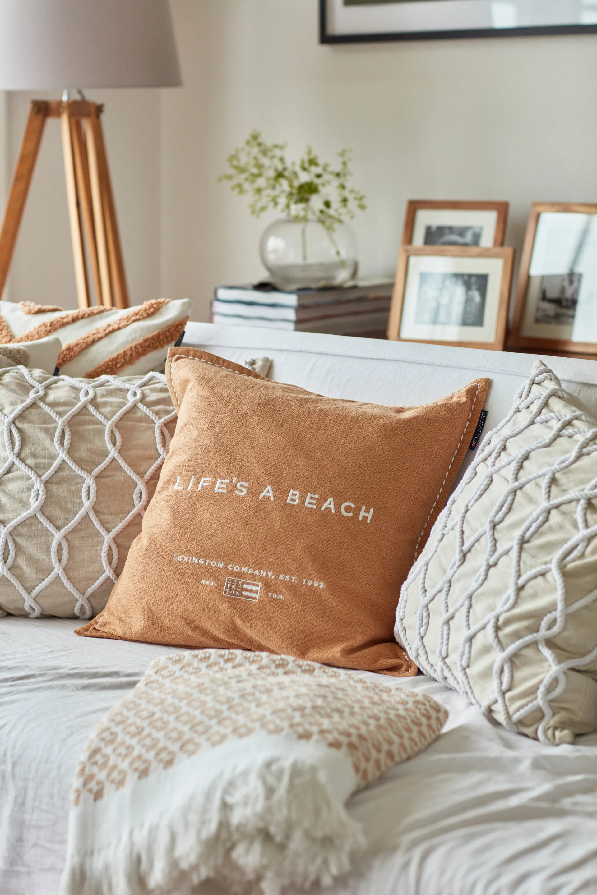 Funda de cojín Life's A Beach Embroidered 50x50 cm, Beige-blanco Lexington