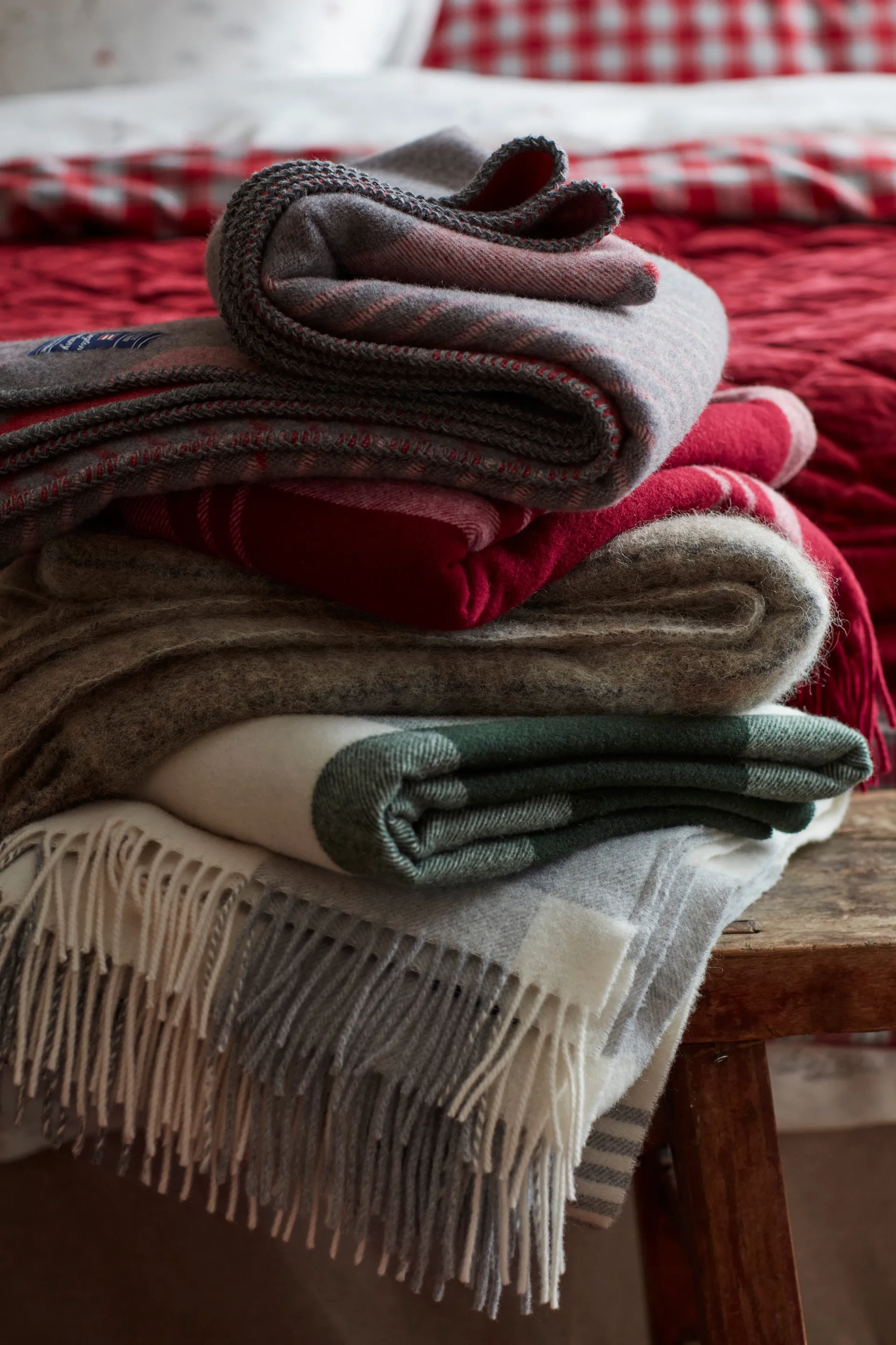 Manta Gray Checked Recycled Wool 130x170 cm, Gray-white Lexington