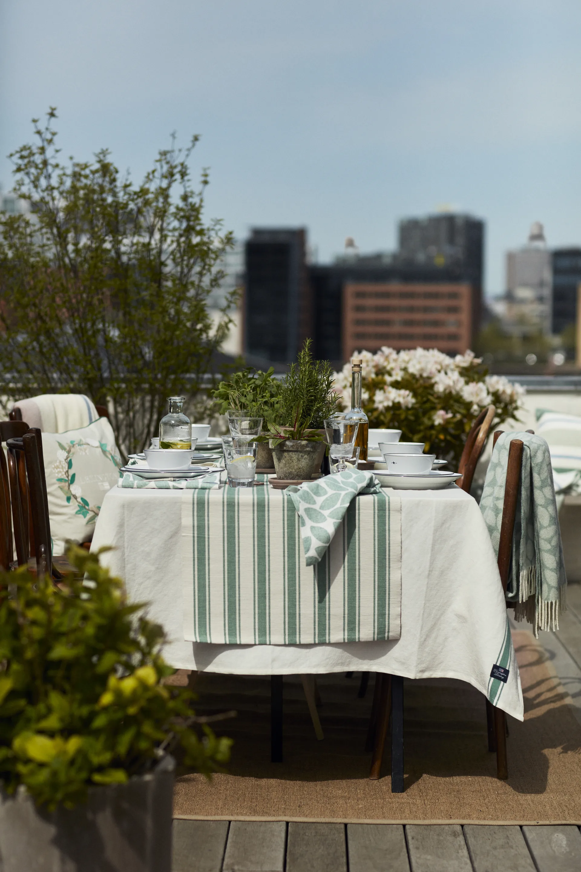 Manta lana Leaves Recycled Wool Jacquard 130x170 cm, verde Lexington