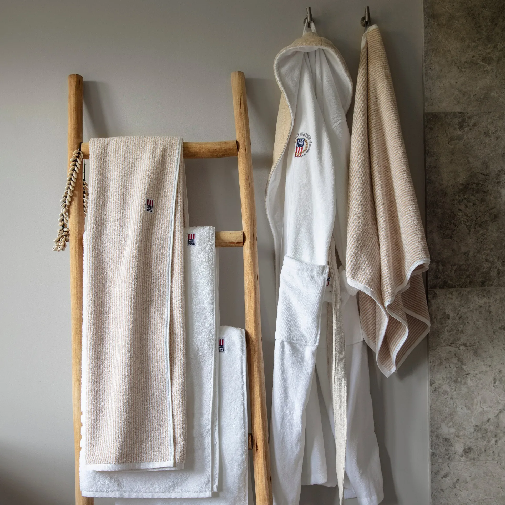 Toalla de baño Icons Original Striped 100x150 cm, White-tan Lexington