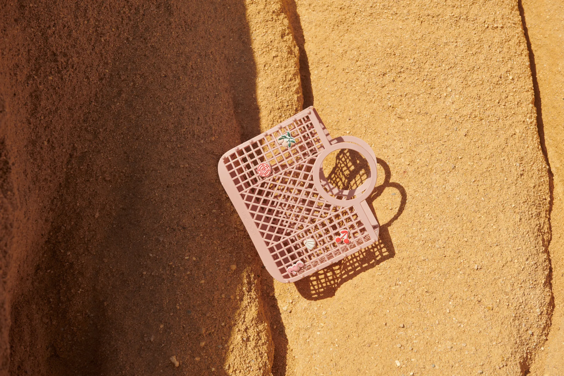 Cesta Samantha con charms, Rose Liewood