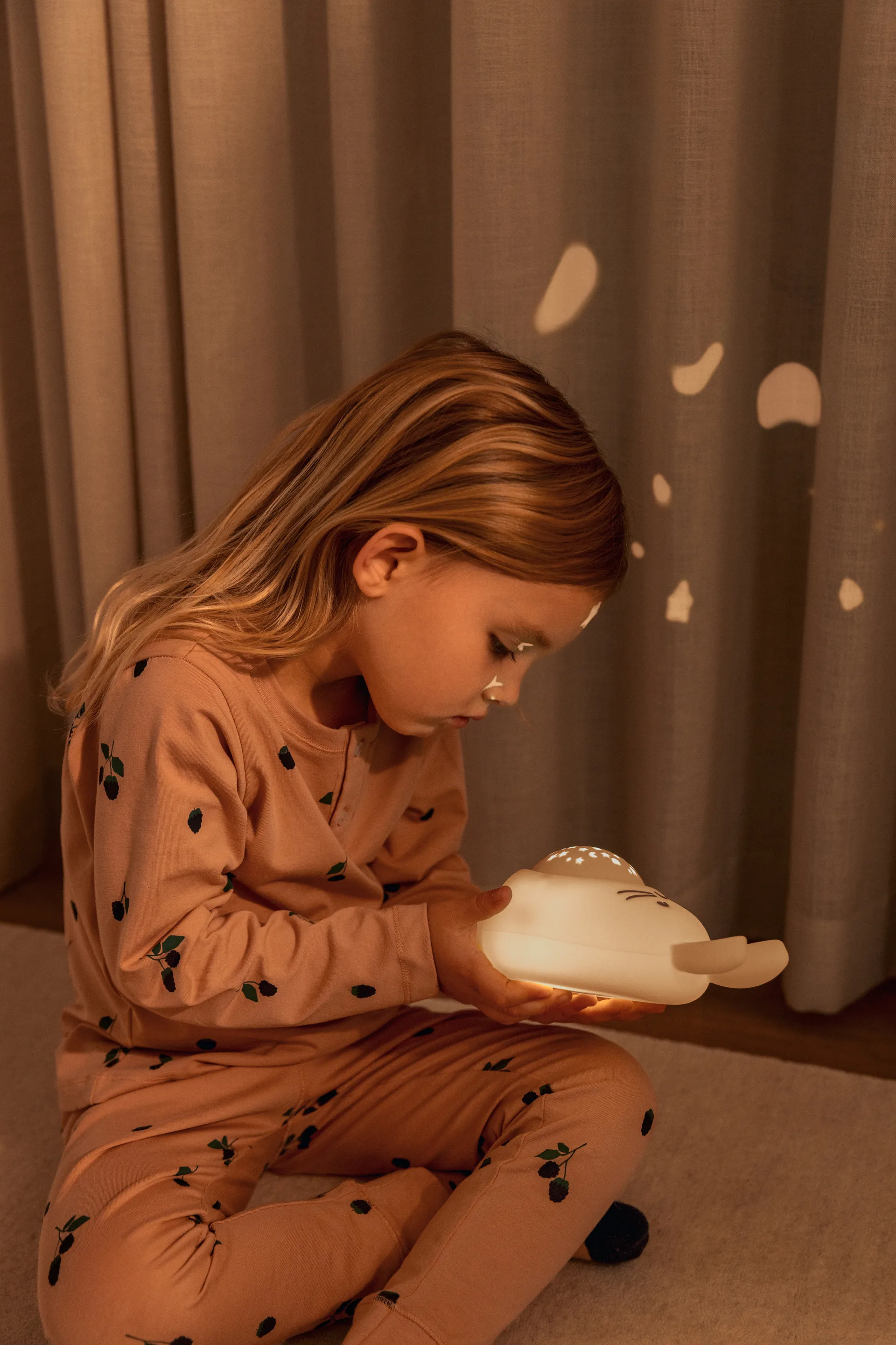 Lámpara nocturna Manuel con proyector y sonido de conejo, Sandy Liewood