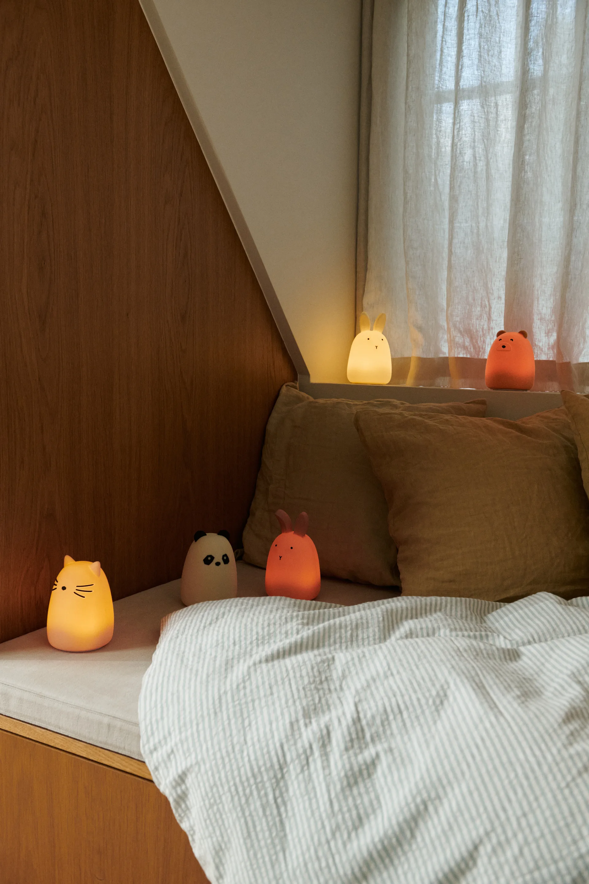 Lámpara nocturna Winston gato, Cat rose Liewood