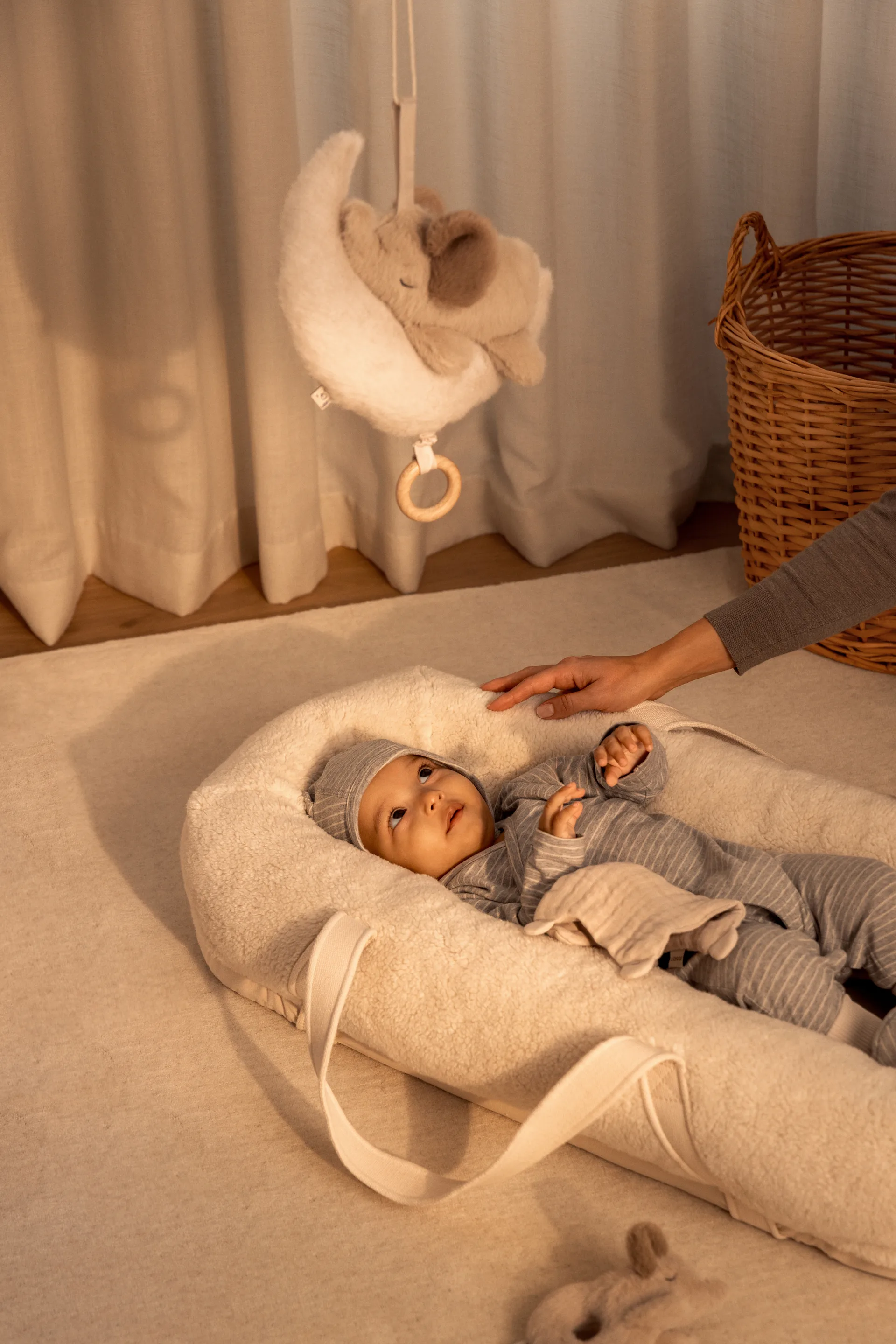 Manyd móvil musical elefante bebé, Mist-Arena Liewood