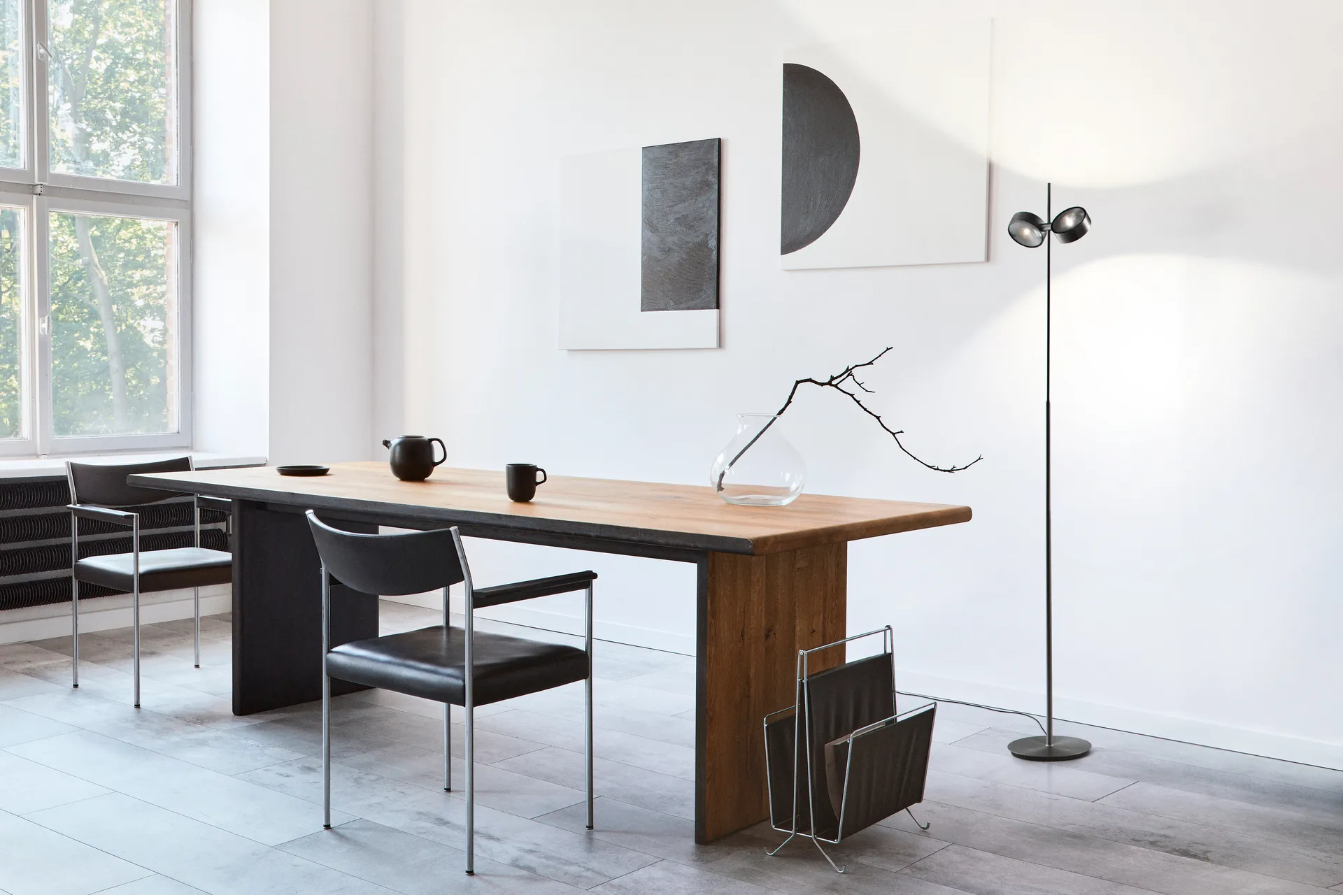 Lámpara de pie Orbit, Negro carbón Light-Point