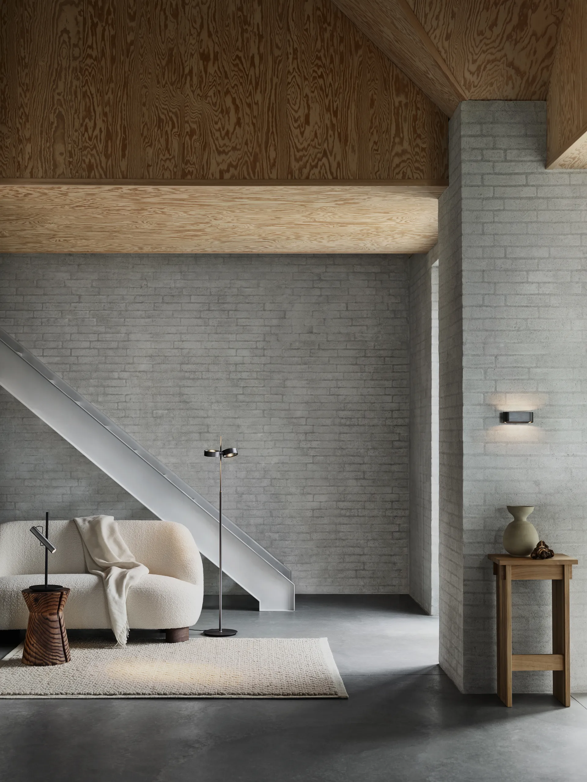 Lámpara de pie Orbit, Titanio Light-Point