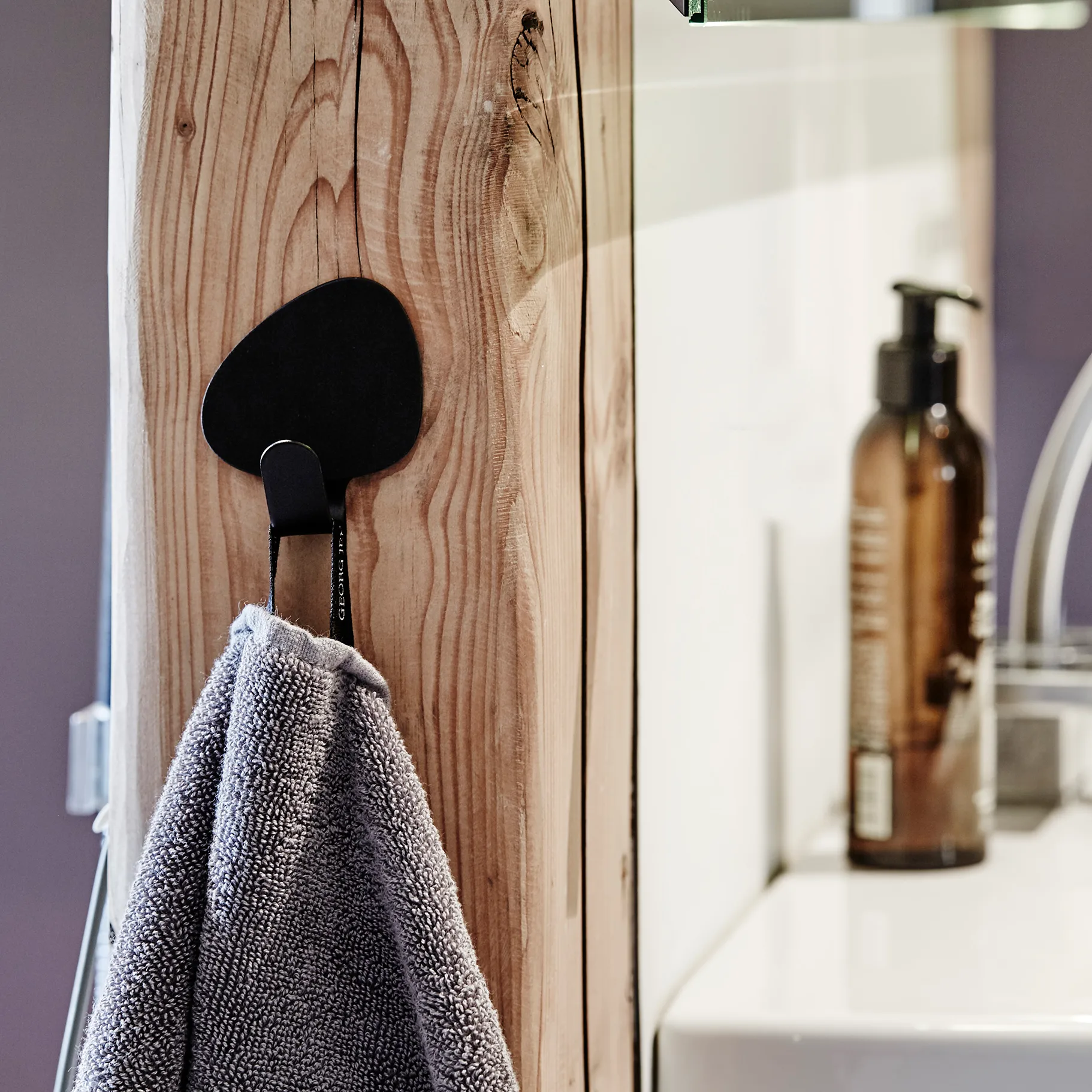 2 Ganchos Curve Nupo M, Black LIND DNA