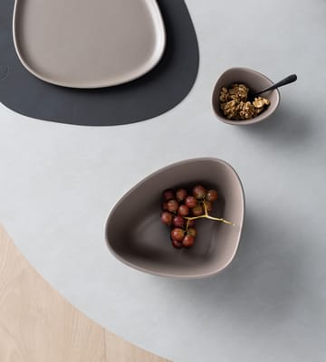 Bol Curve Stoneware M 20x22 cm - Warm Grey - LIND DNA