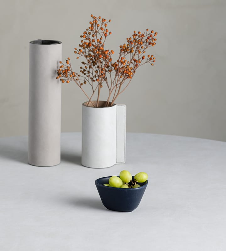 Bol Curve Stoneware S 10x11 cm, Navy blue LIND DNA