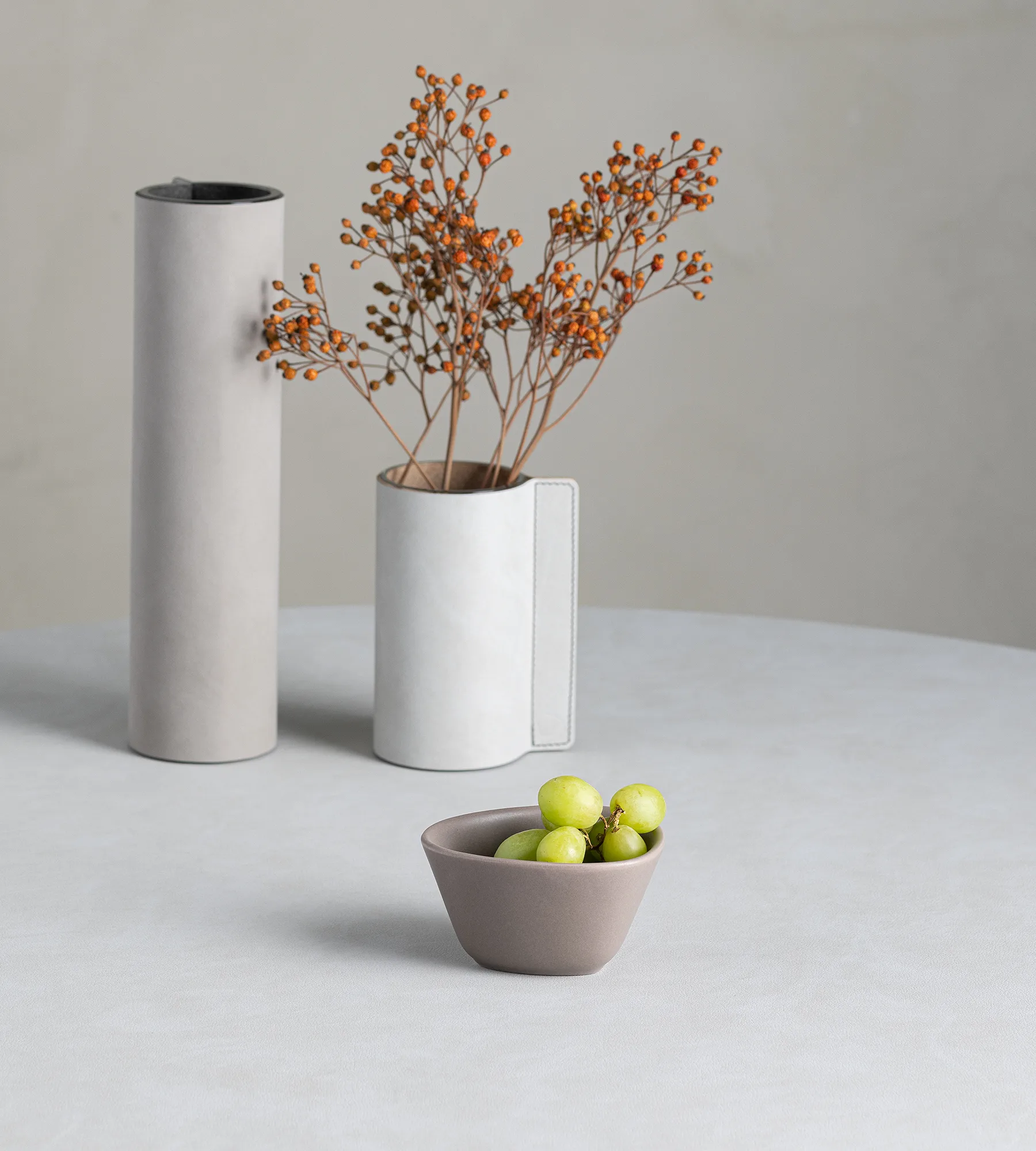 Bol Curve Stoneware S 10x11 cm, Warm Grey LIND DNA