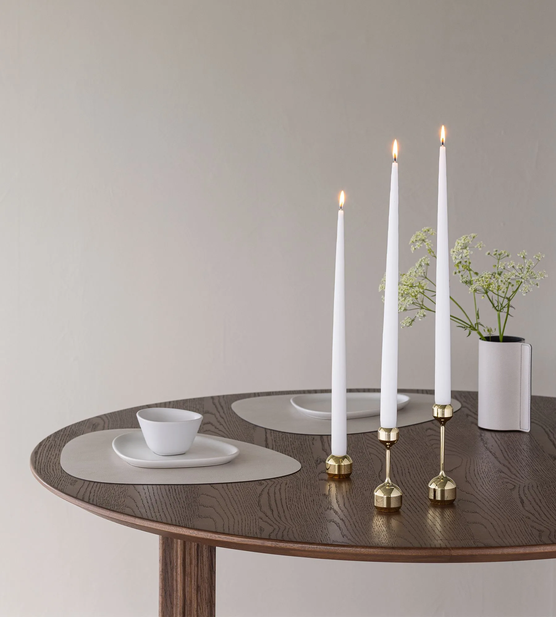 Candelabro Silhouette 120, Dorado LIND DNA