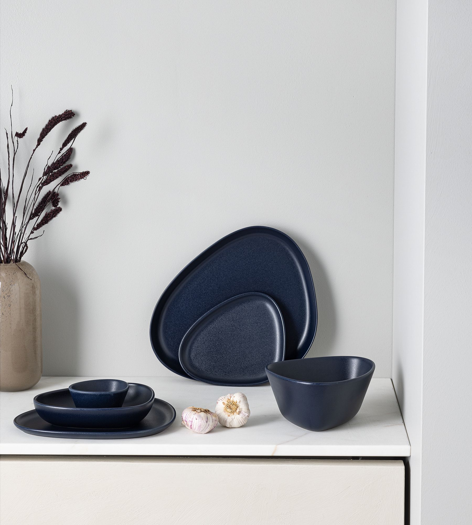 Fuente de servir Curve Stoneware 30x35 cm, Navy blue LIND DNA