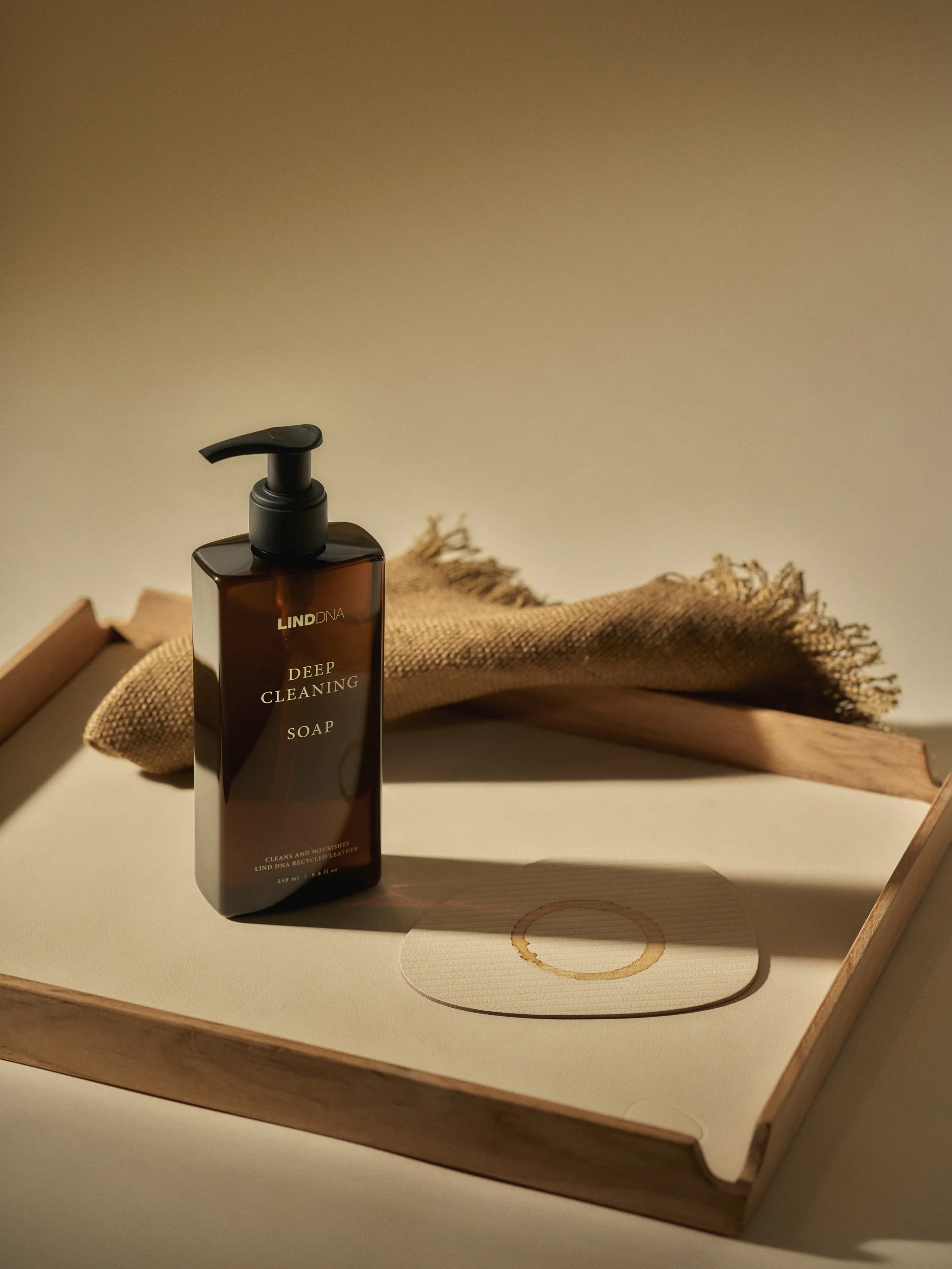 Jabón de limpieza profunda LIND DNA, 480 ml LIND DNA