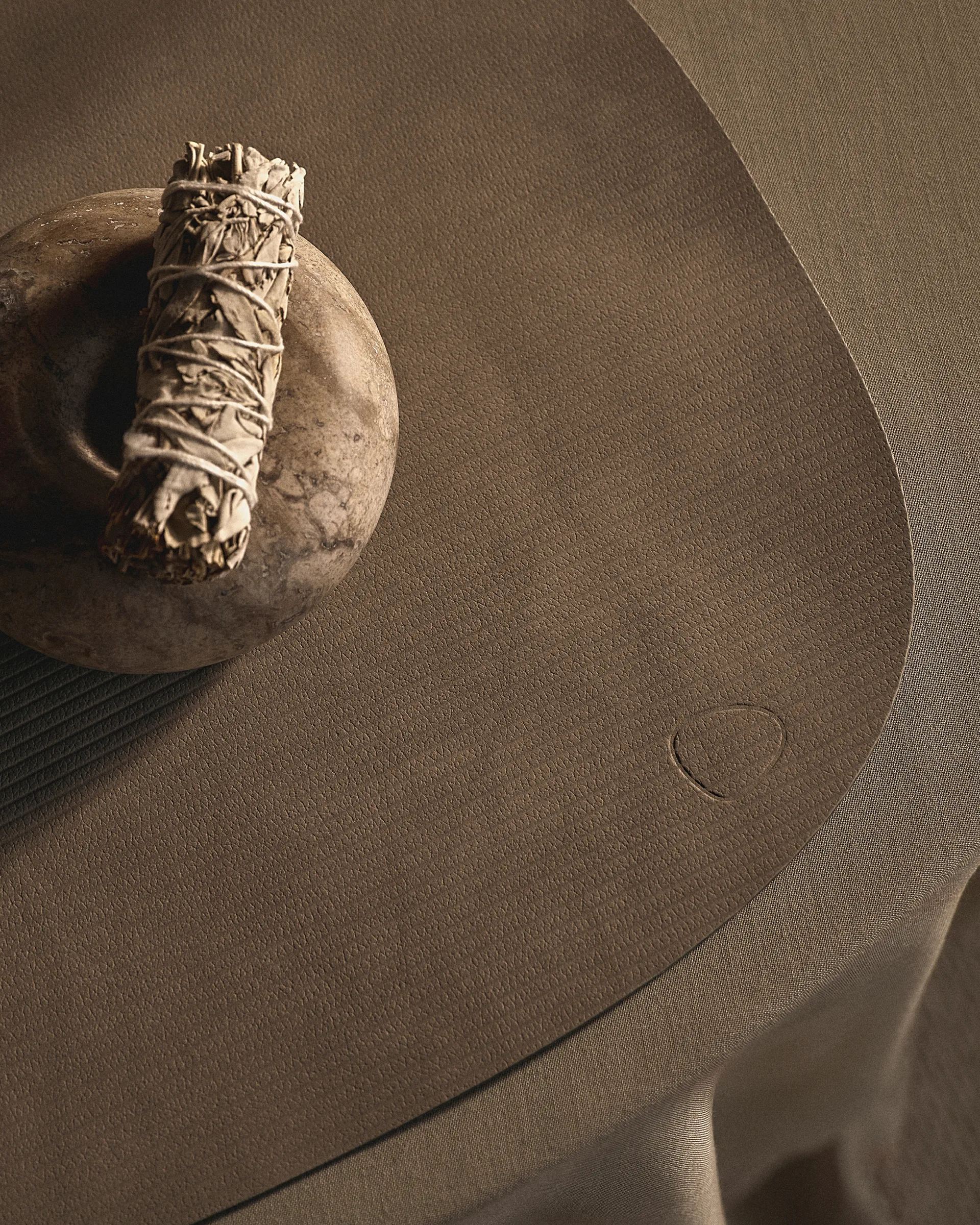 Mantel individual Corduroy curve L, Nomad Grey LIND DNA