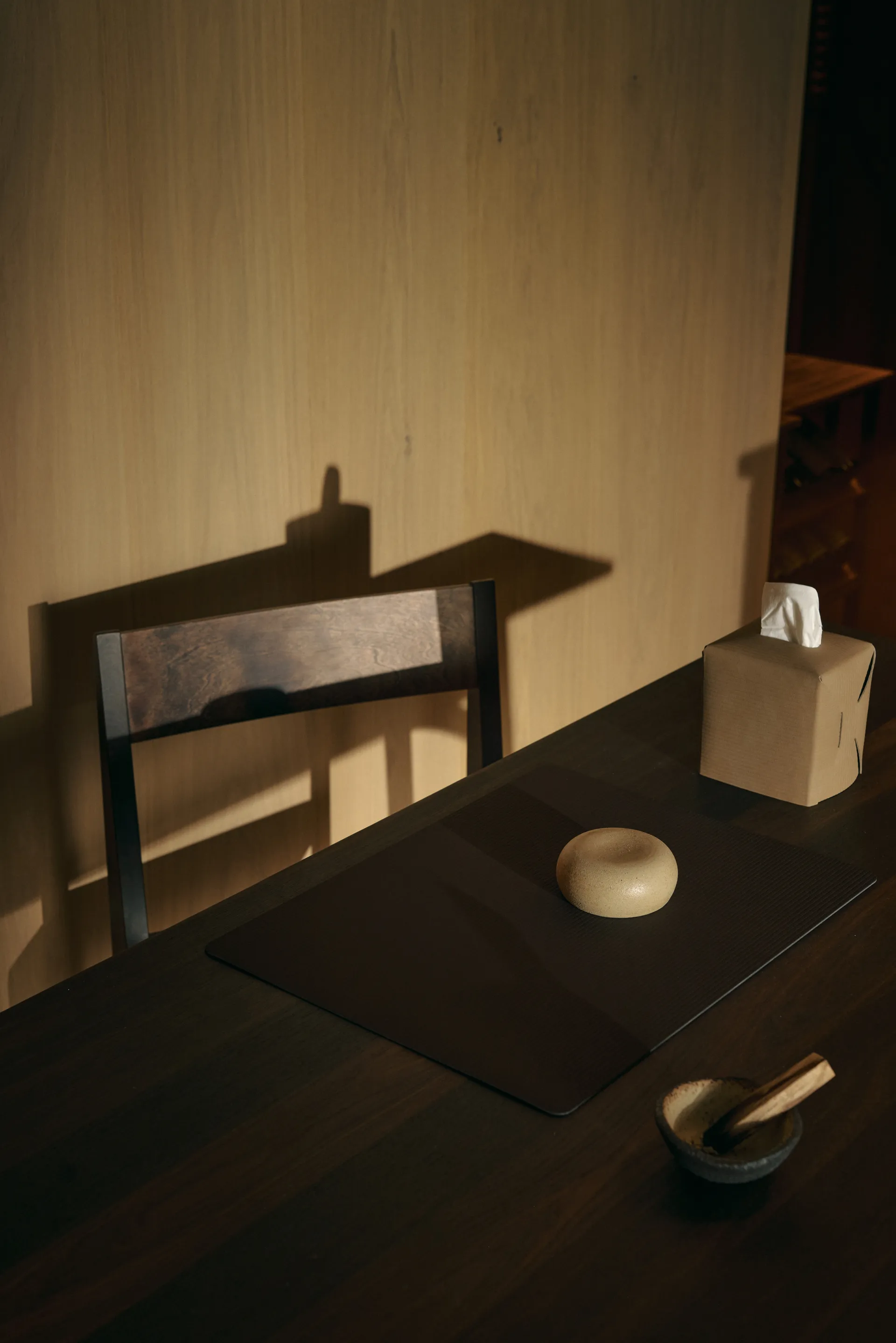 Mantel individual Corduroy square L, Black ink LIND DNA