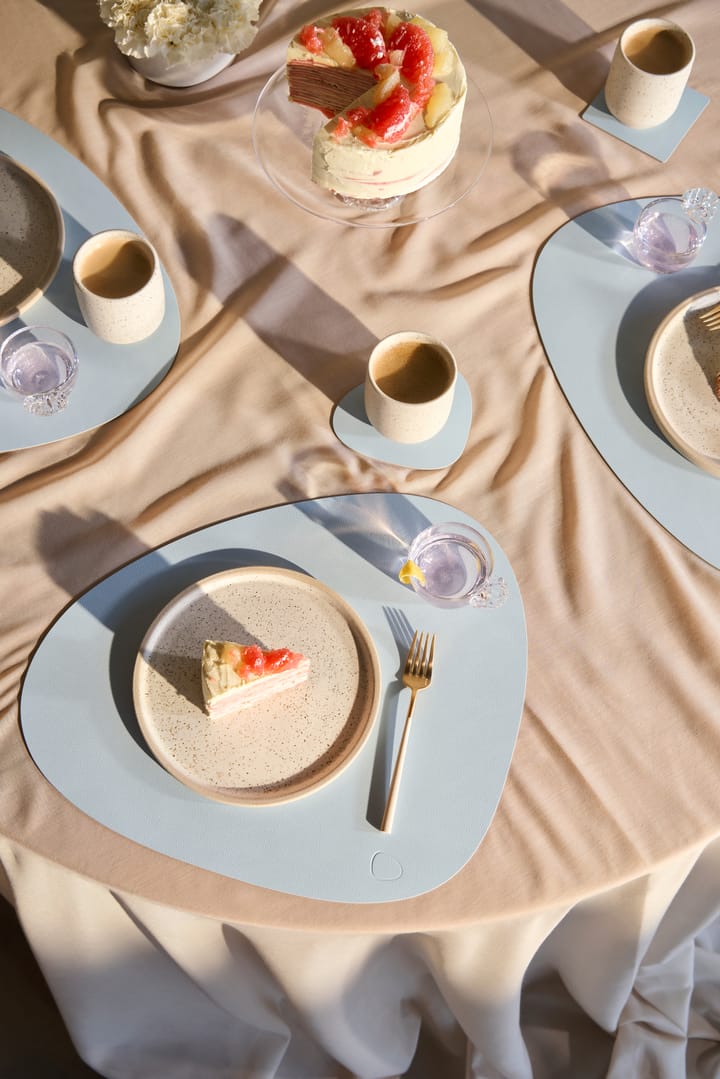 Mantel individual Nupo curve L, Soft sky LIND DNA