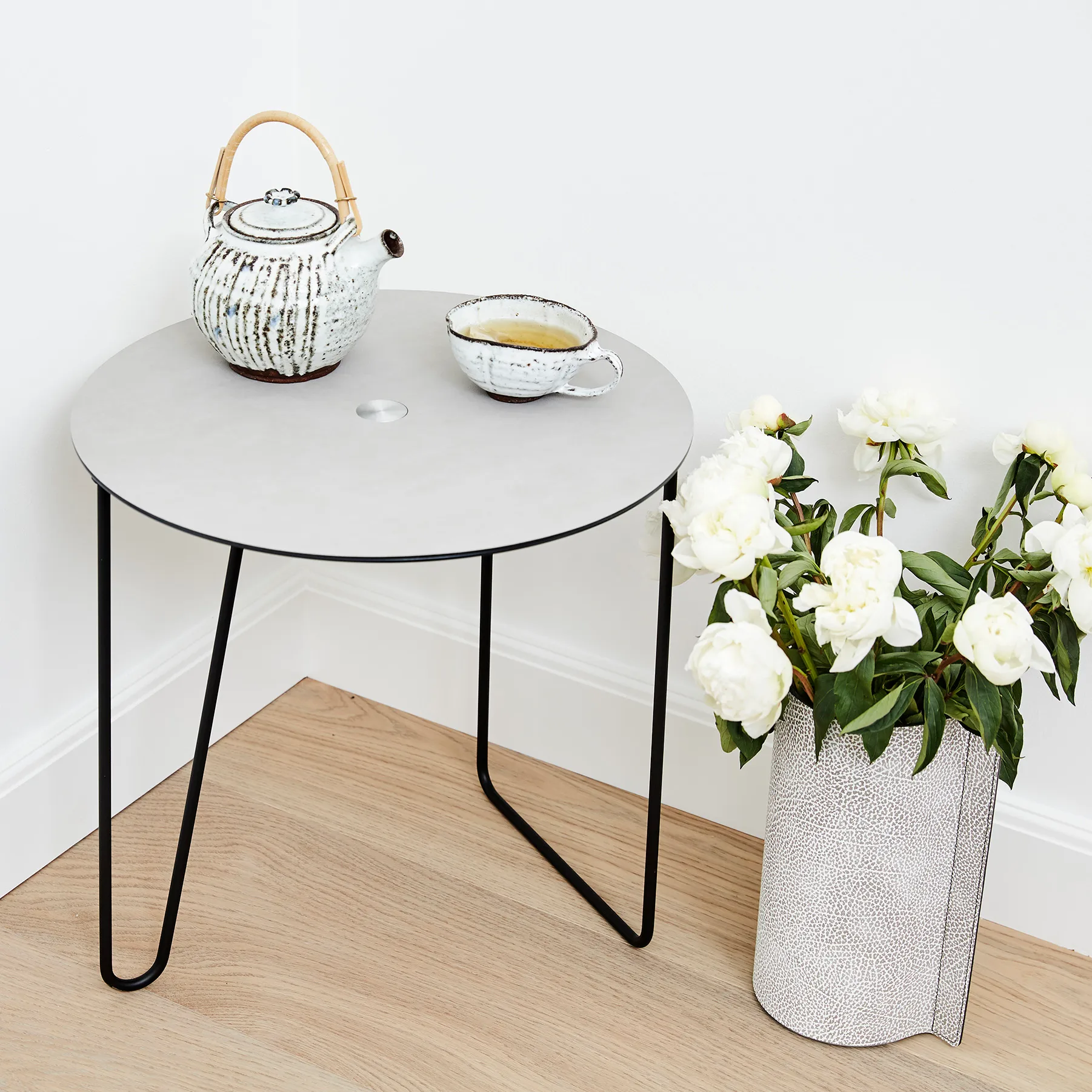 Mesa auxiliar Turntable Nupo L, Anthracite-light grey LIND DNA