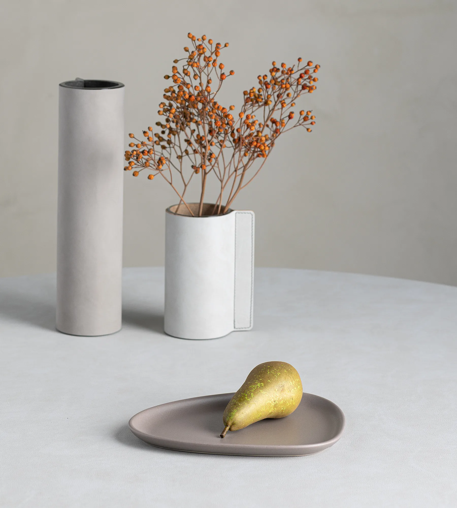 Platillo Curve Stoneware 19x22 cm, Warm Grey LIND DNA