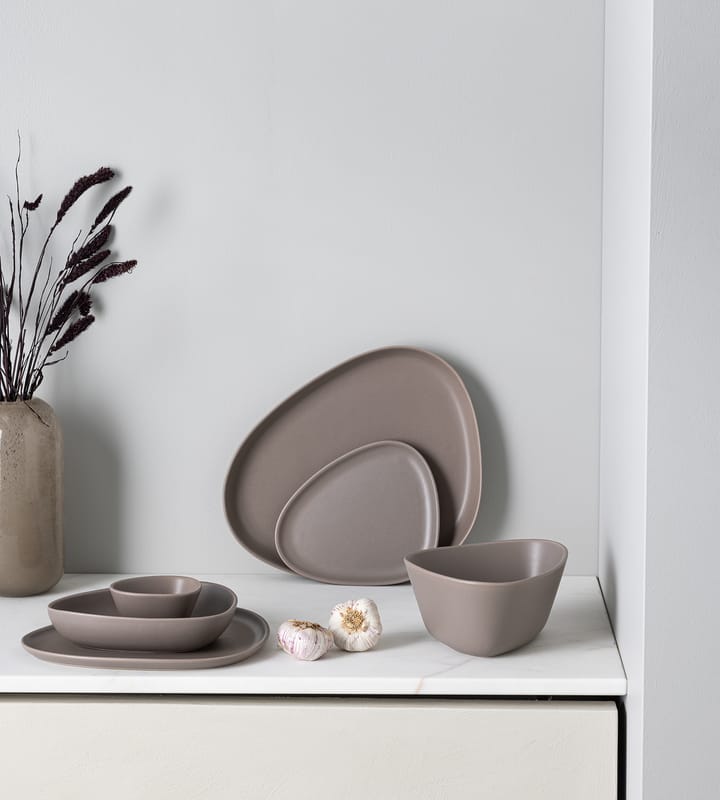 Platillo Curve Stoneware 19x22 cm, Warm Grey LIND DNA
