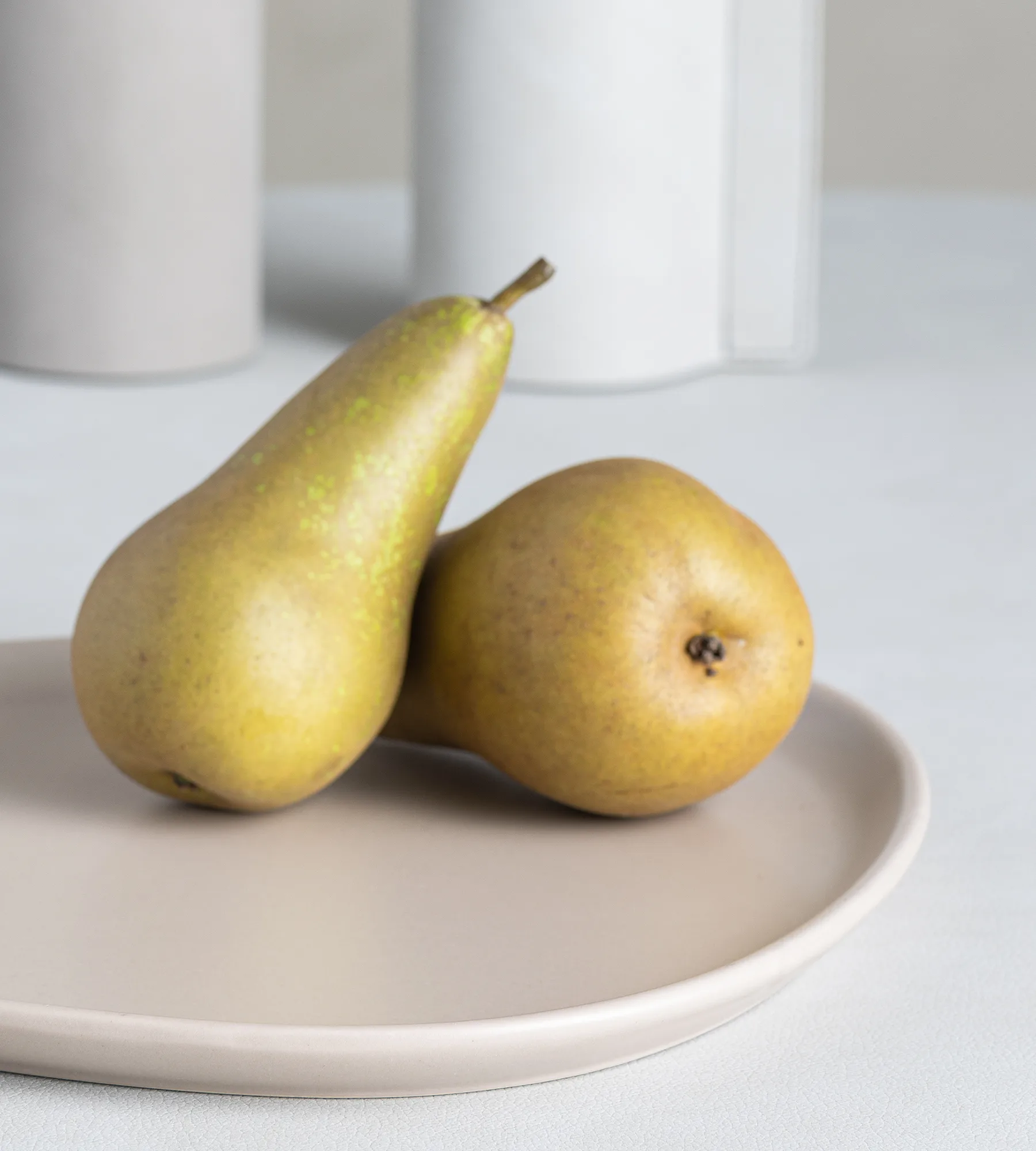 Plato Curve Stoneware 26x30 cm, Sand LIND DNA