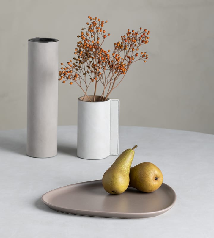 Plato Curve Stoneware 26x30 cm, Warm Grey LIND DNA