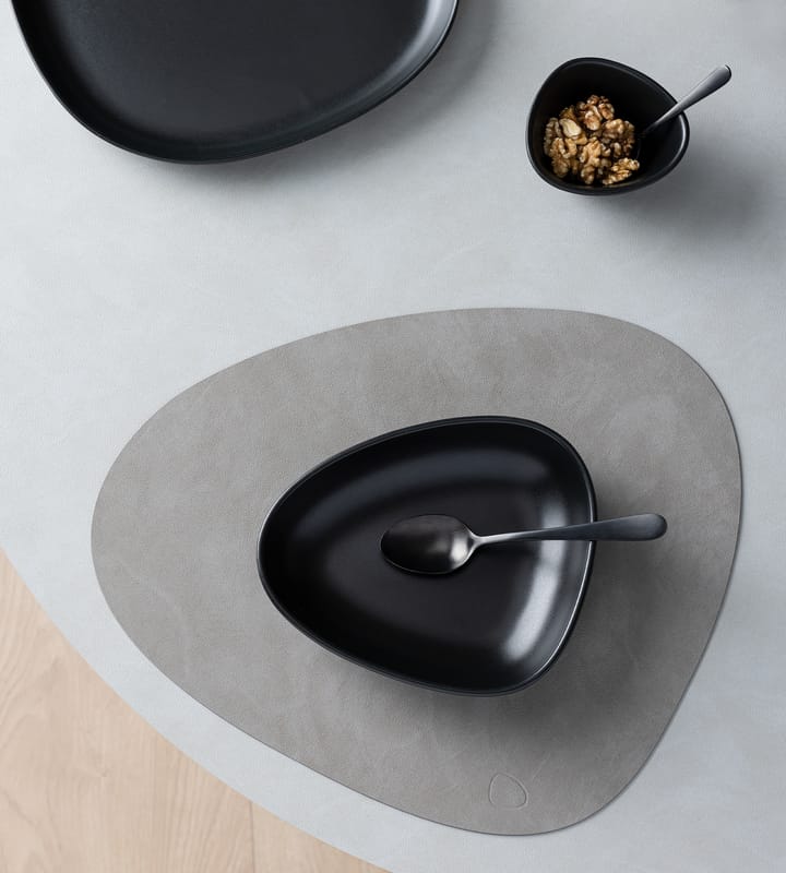 Plato hondo 1 Curve Stoneware 9x22 cm, Black LIND DNA