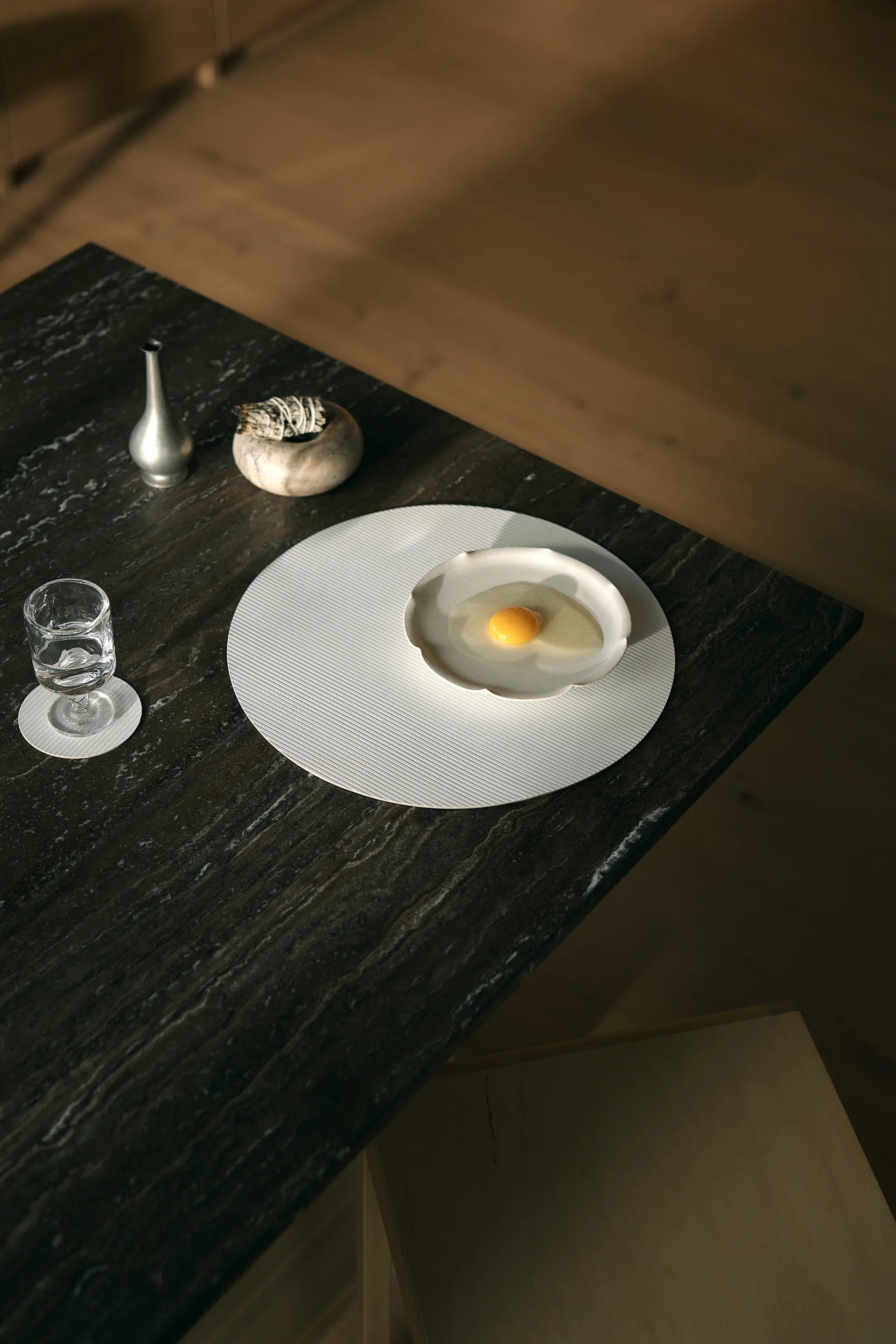 Posavasos Corduroy, Pure white, circle LIND DNA