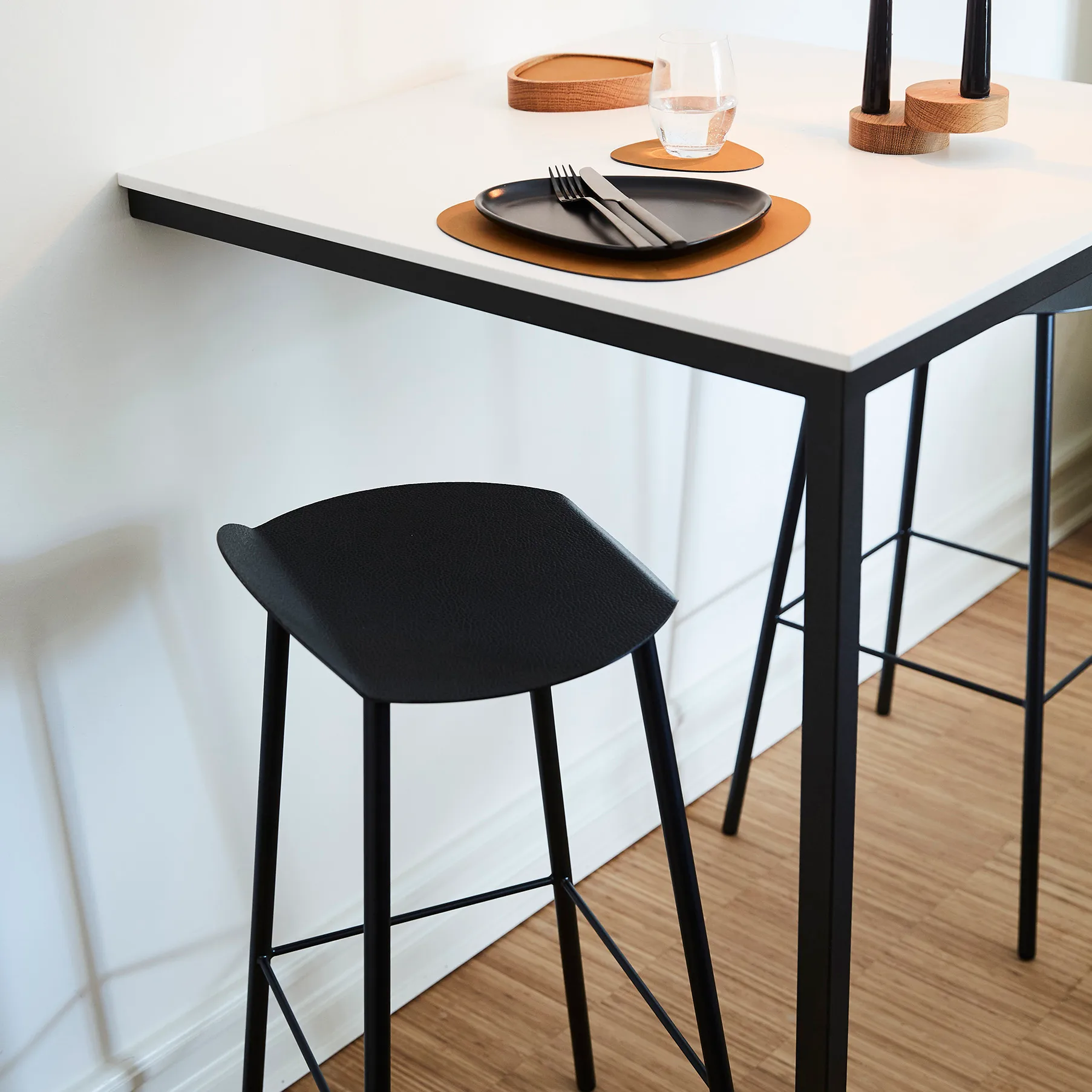 Taburete de bar Flamingo Hippo, Black-anthracite LIND DNA