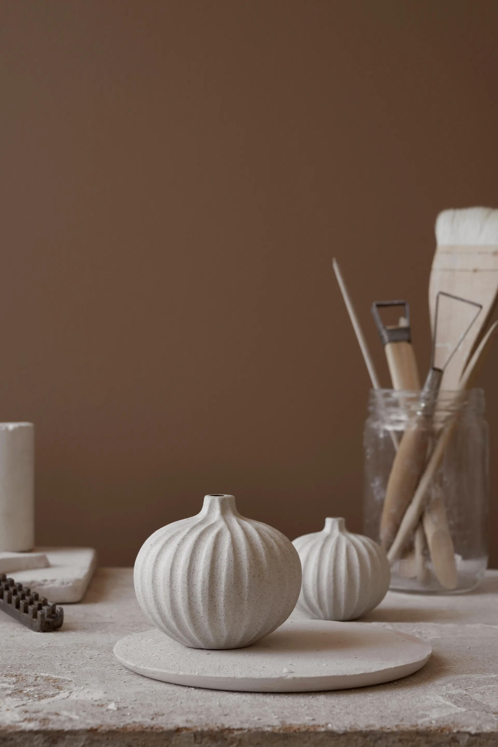 Jarrón Bari, Sand white light deep line, M Lindform