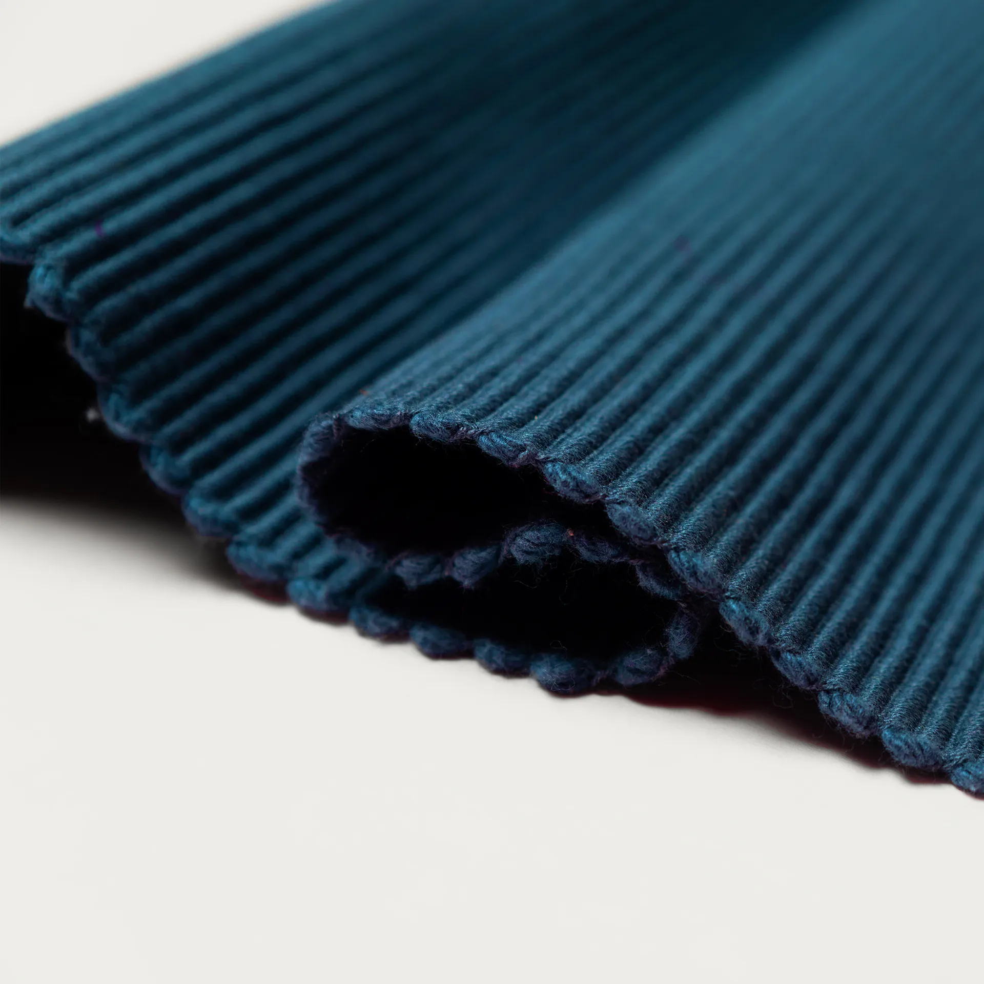 Corredor de mesa Uni 45x150 cm, Azul índigo Linum