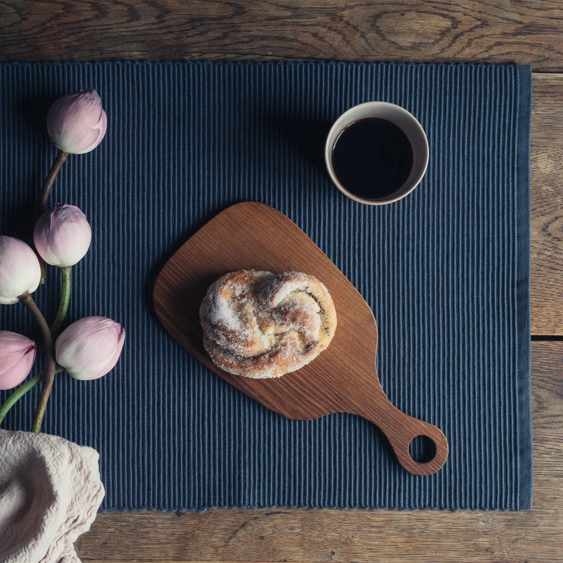 Corredor de mesa Uni 45x150 cm, Azul índigo Linum