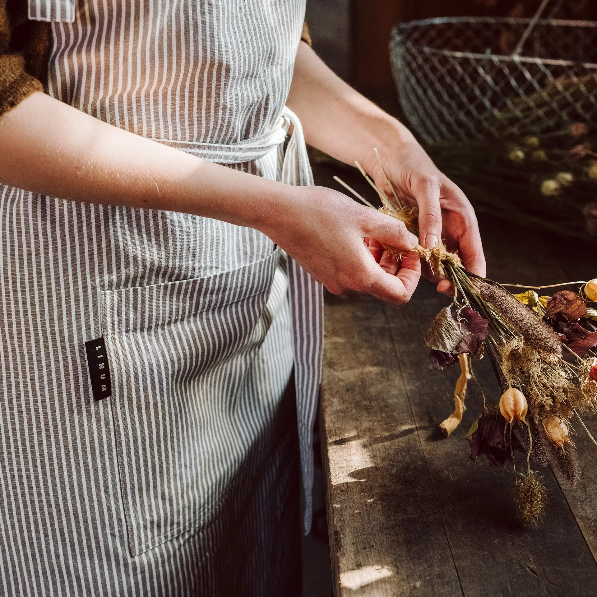 Delantal Emma, Marrón topo Linum