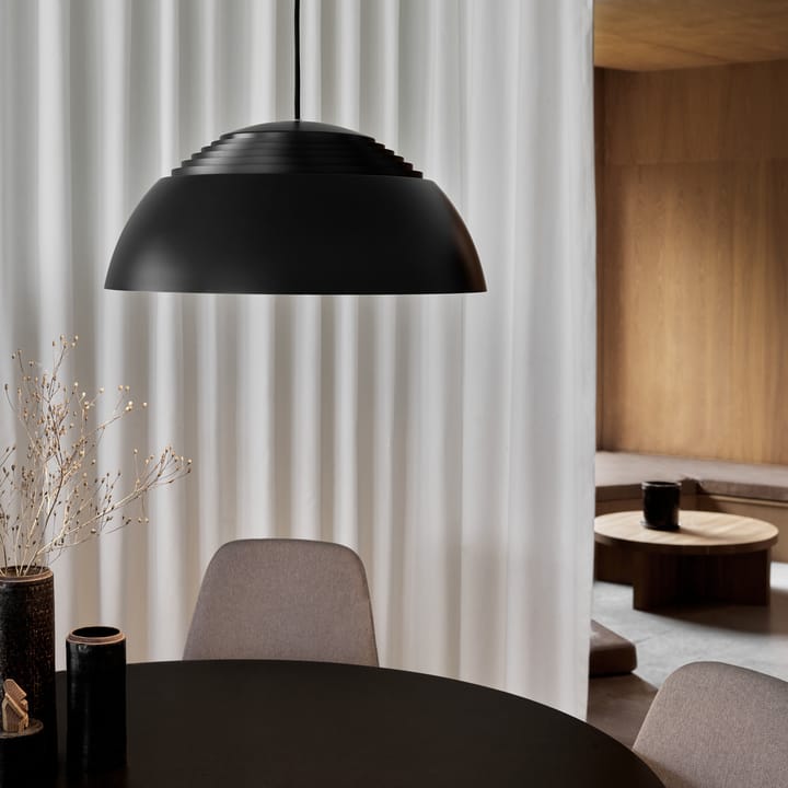 Lámpara colgante AJ Royal Ø50 cm, Negro Louis Poulsen
