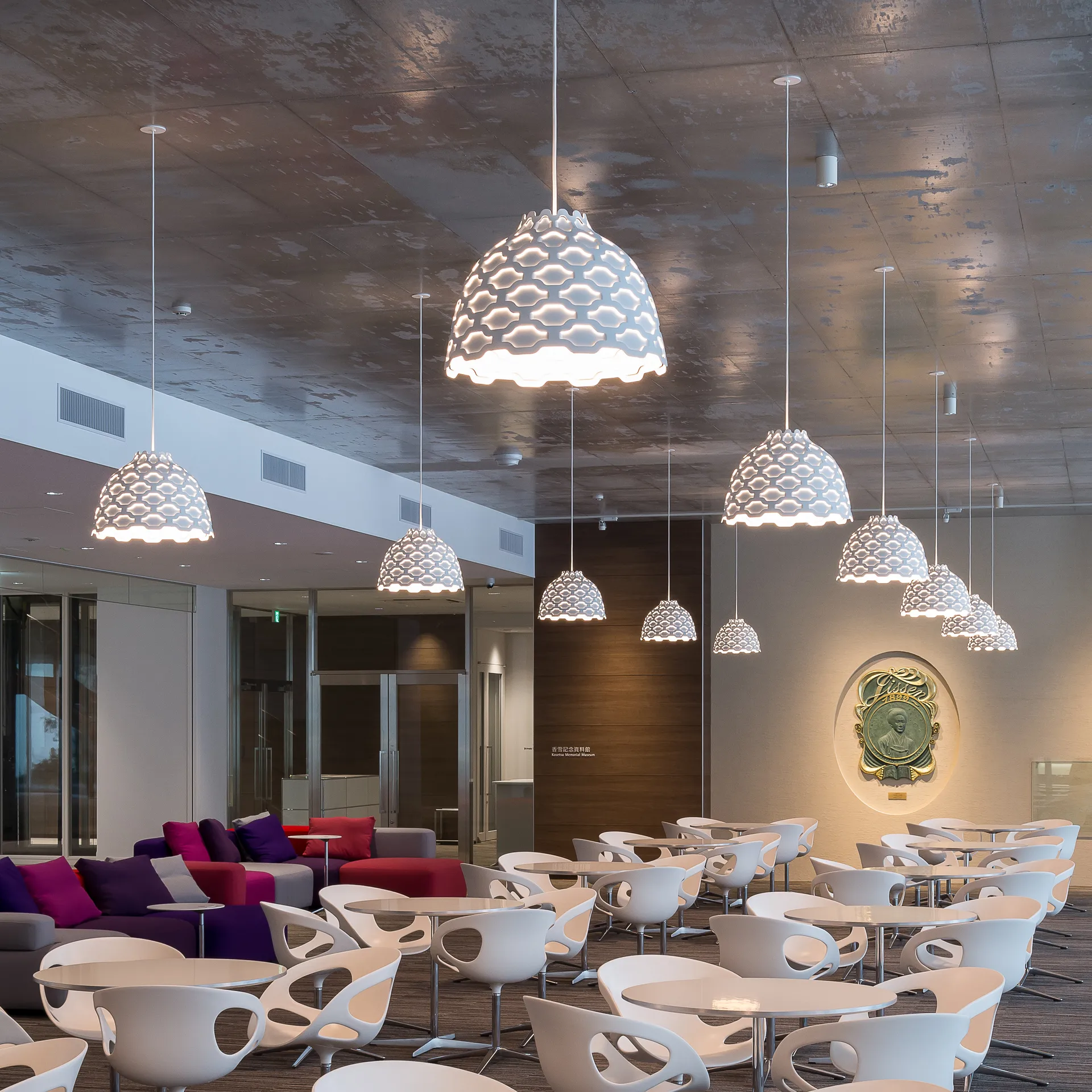 Lámpara colgante LC Shutters Ø44 cm, Blanco Louis Poulsen