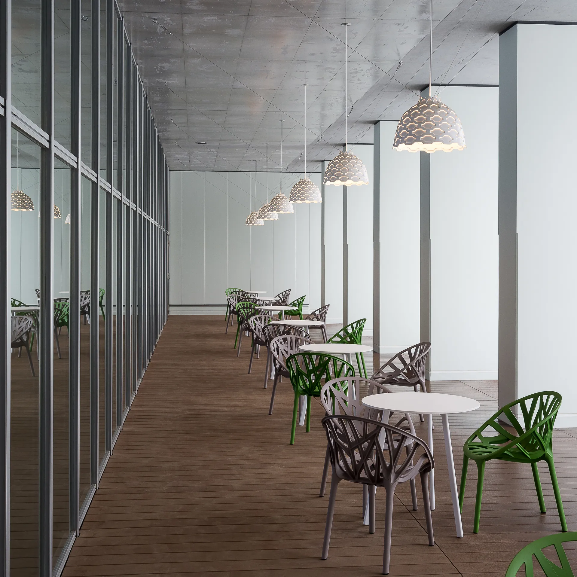 Lámpara colgante LC Shutters Ø44 cm, Blanco Louis Poulsen