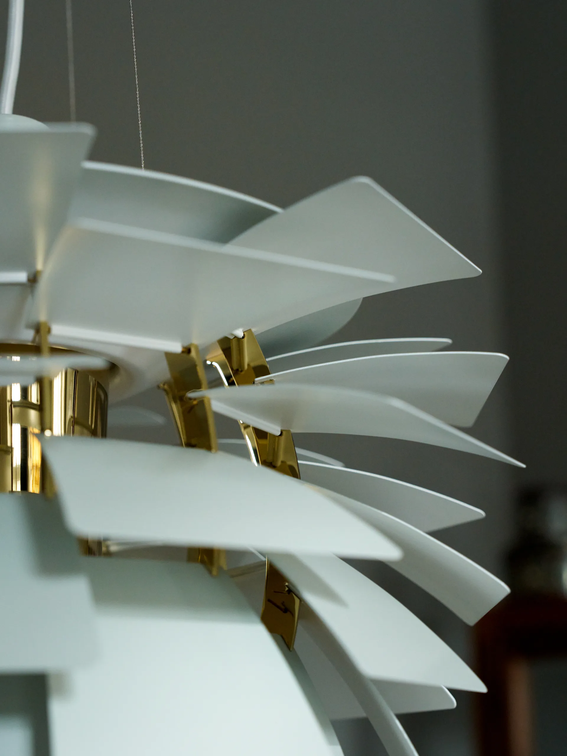 Lámpara colgante PH Artichoke Ø60 cm, Dusty green-brass metallised Louis Poulsen