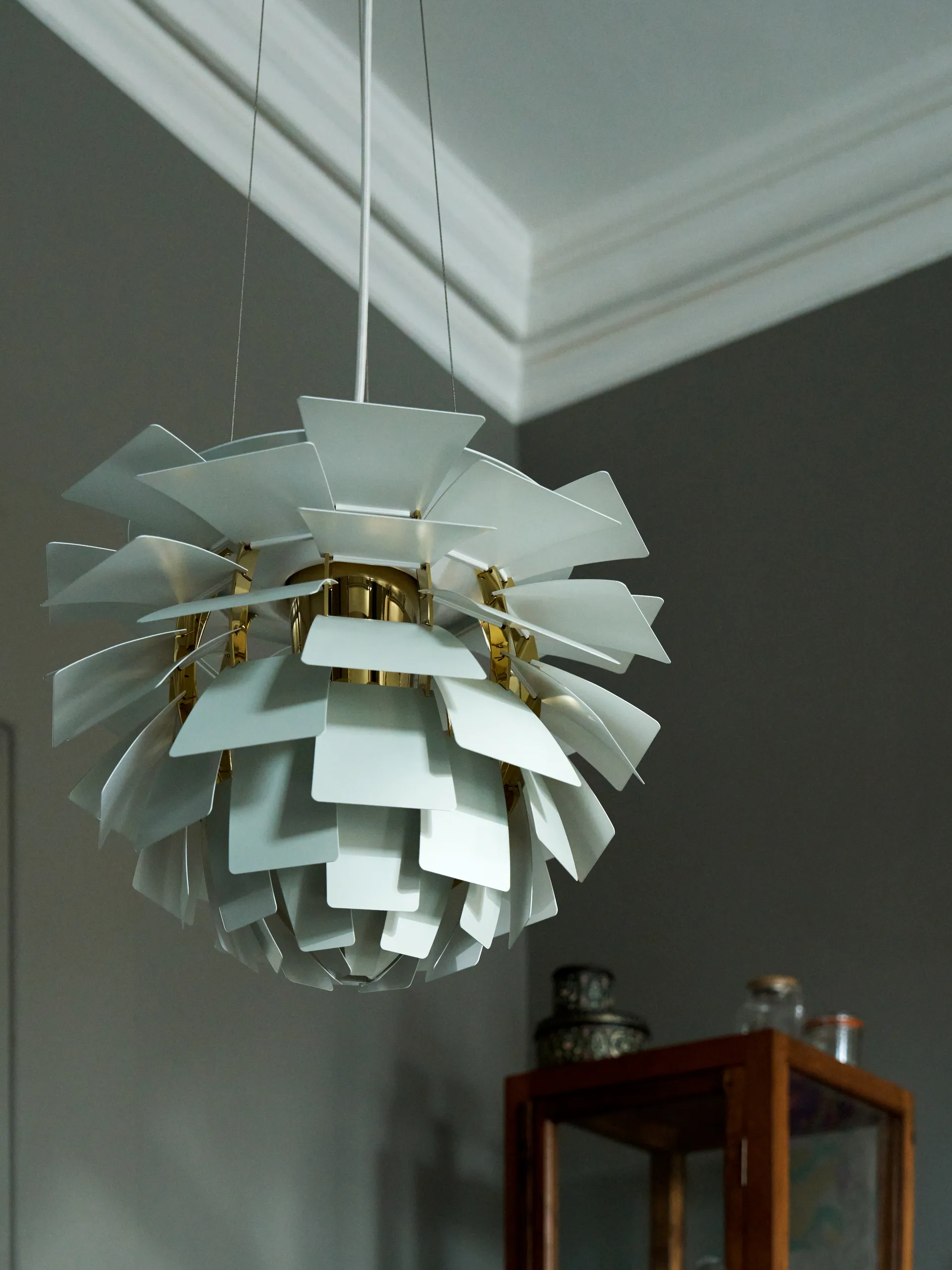 Lámpara colgante PH Artichoke Ø60 cm, Dusty green-brass metallised Louis Poulsen