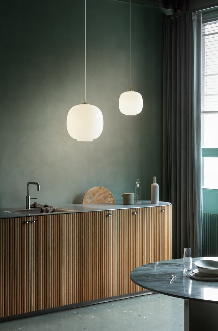 Lámpara colgante VL45 Radiohus Ø25 cm, Brass-white opal glass Louis Poulsen
