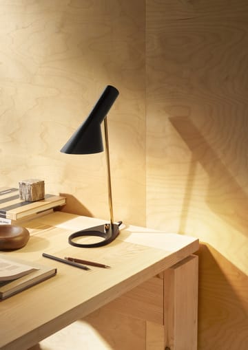 Lámpara de mesa AJ MINI - Brass-black - Louis Poulsen