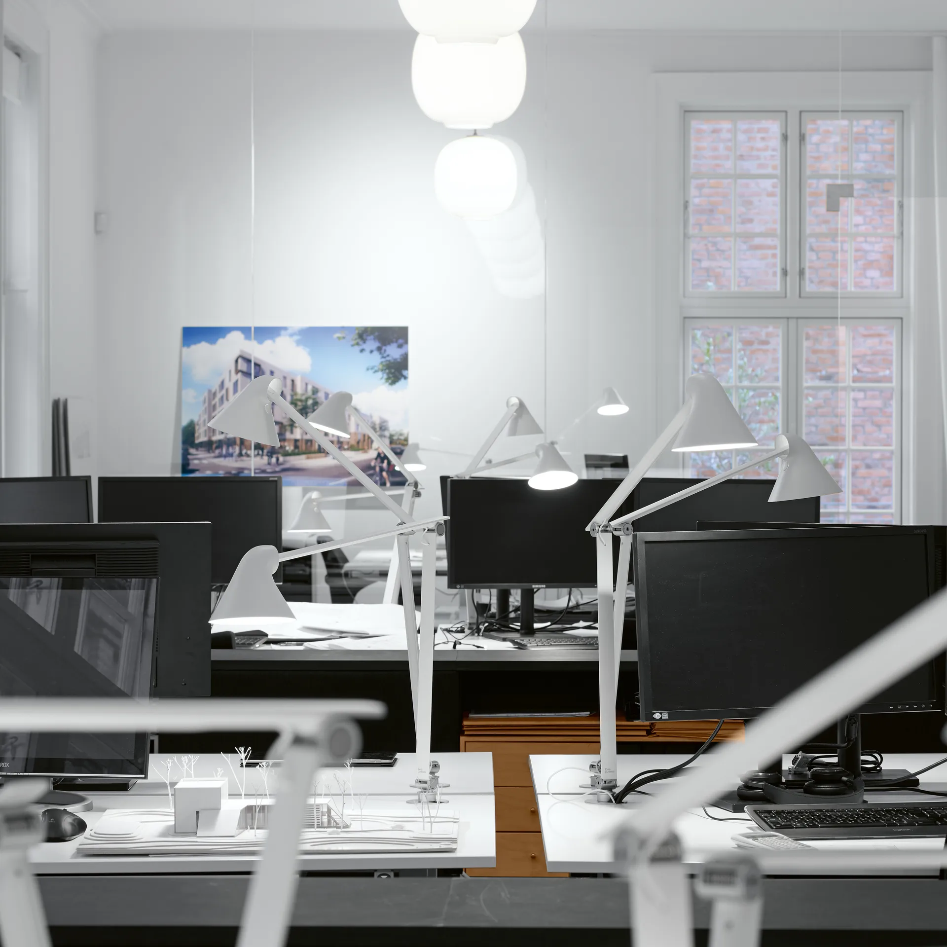 Lámpara de mesa NJP pasador Ø10 mm, Blanco Louis Poulsen