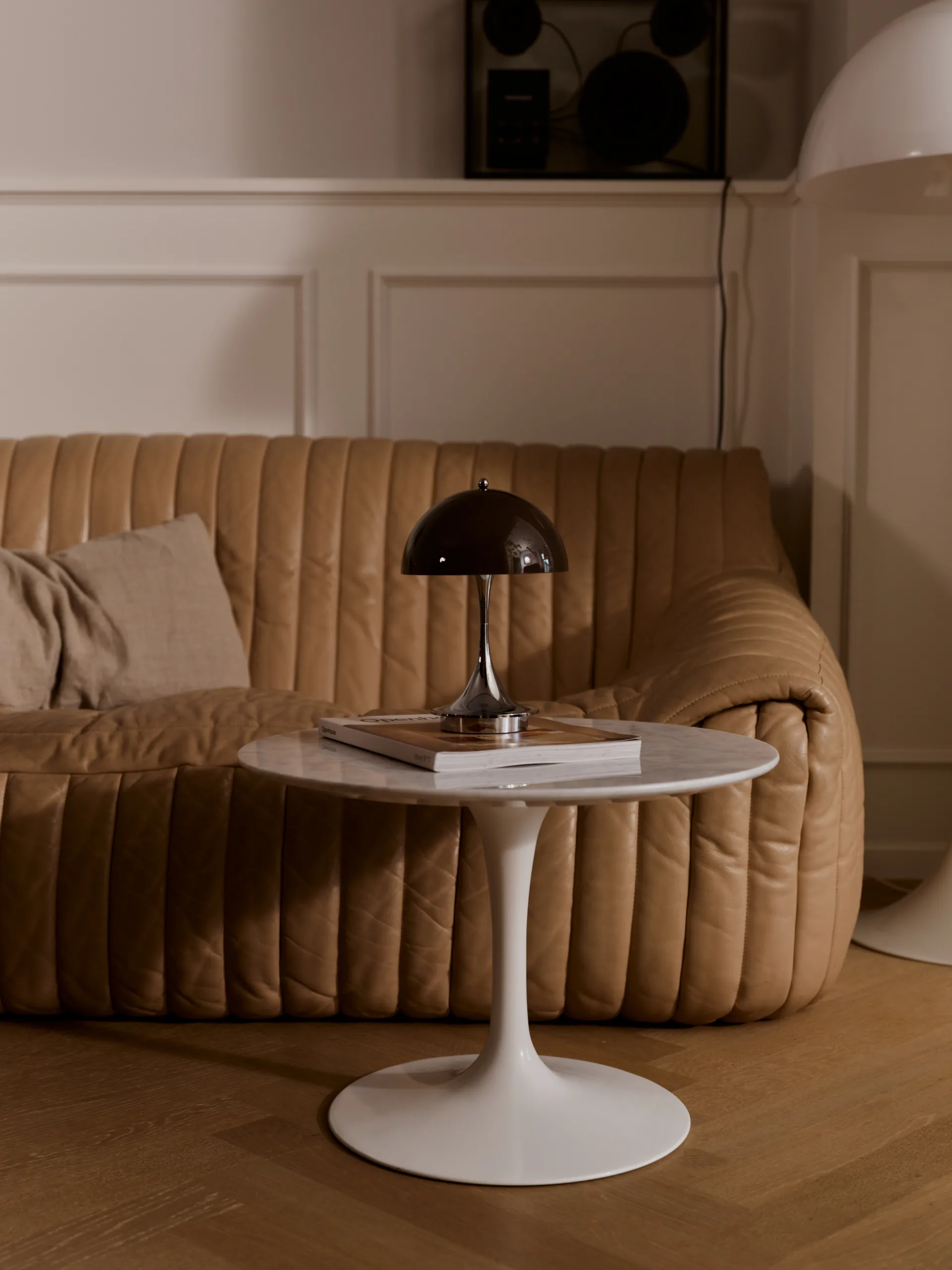 Lámpara de mesa Panthella 160 Portable v3, Original Opal Brown Louis Poulsen