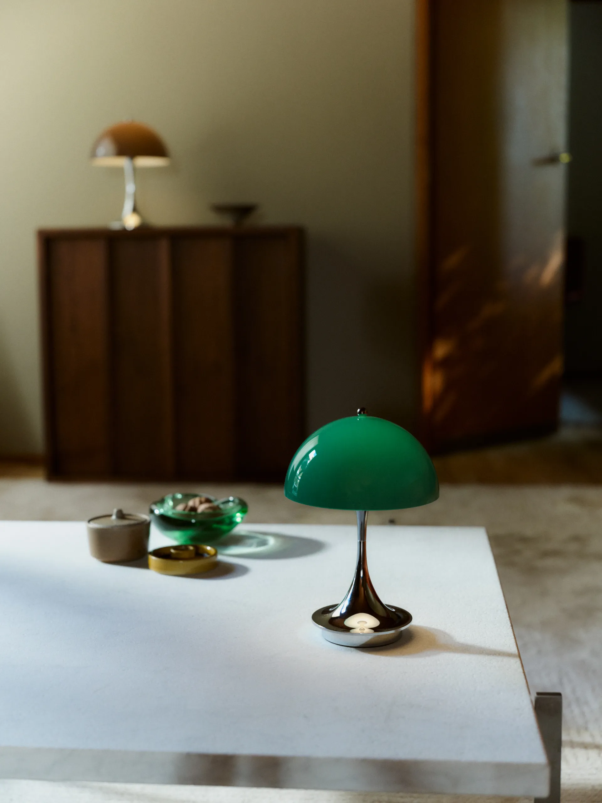 Lámpara de mesa Panthella 160 Portable v3, Original Opal Green Louis Poulsen