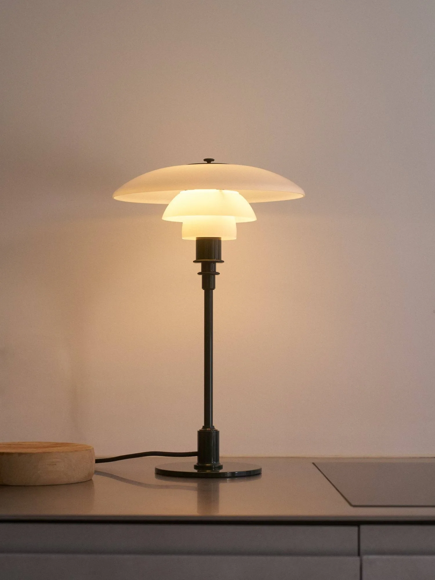 Lámpara de mesa PH 2/1, verde intenso brillante Louis Poulsen