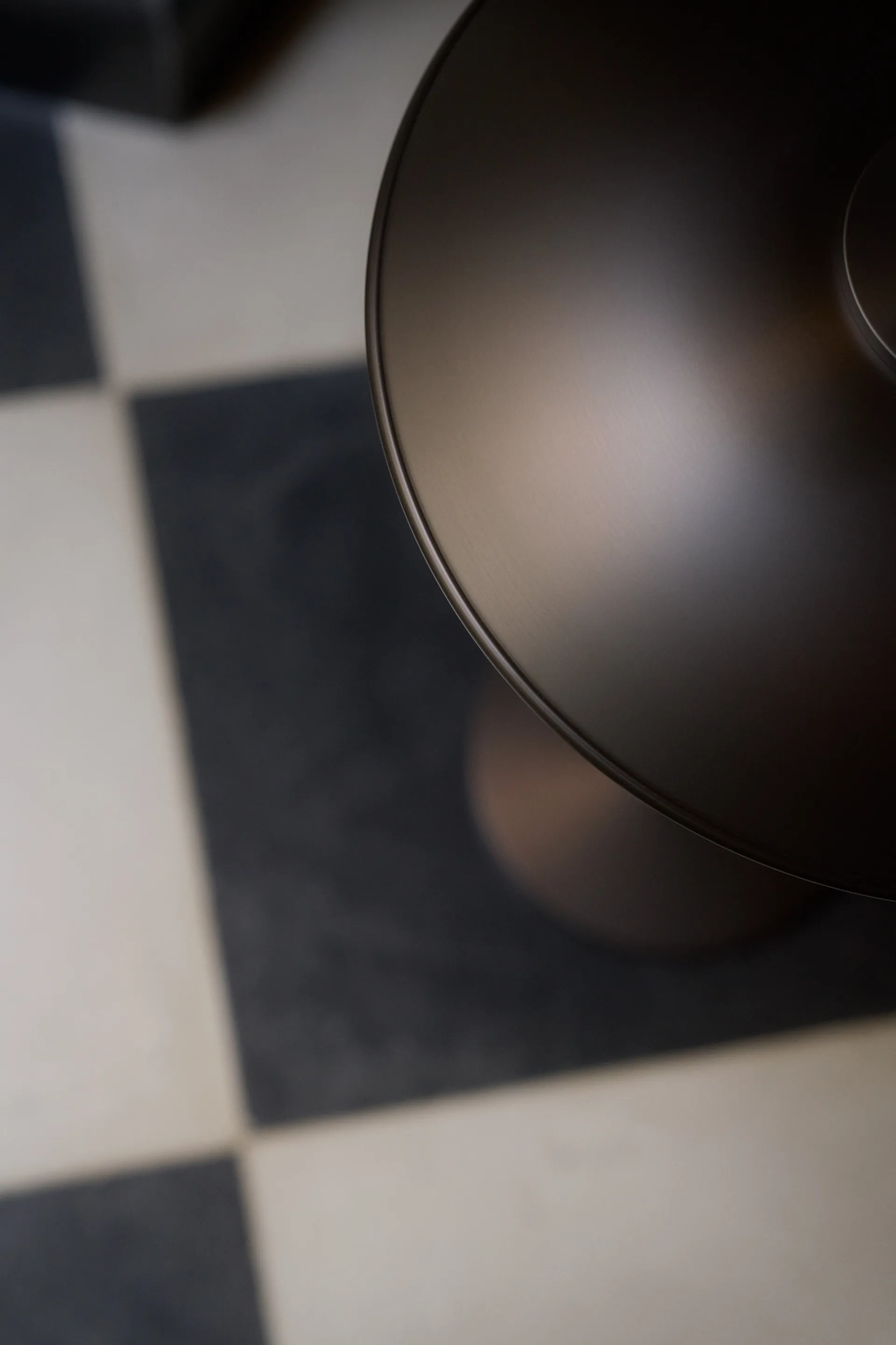 Lámpara de mesa PH 3/2 Luna, Aged brass-vidrio opalino Louis Poulsen