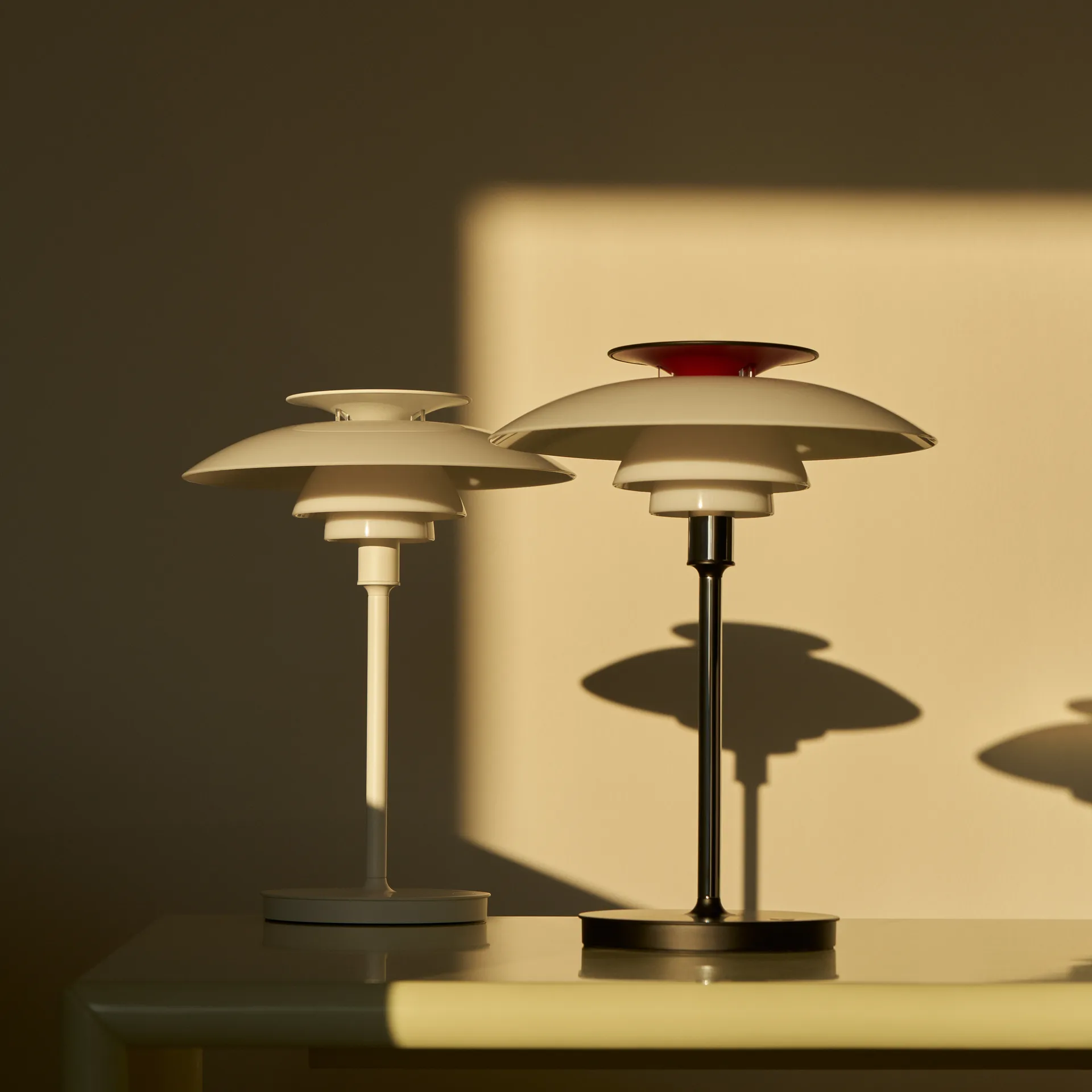 Lámpara de mesa PH 80 portátil , Opal blanco, cromado Louis Poulsen