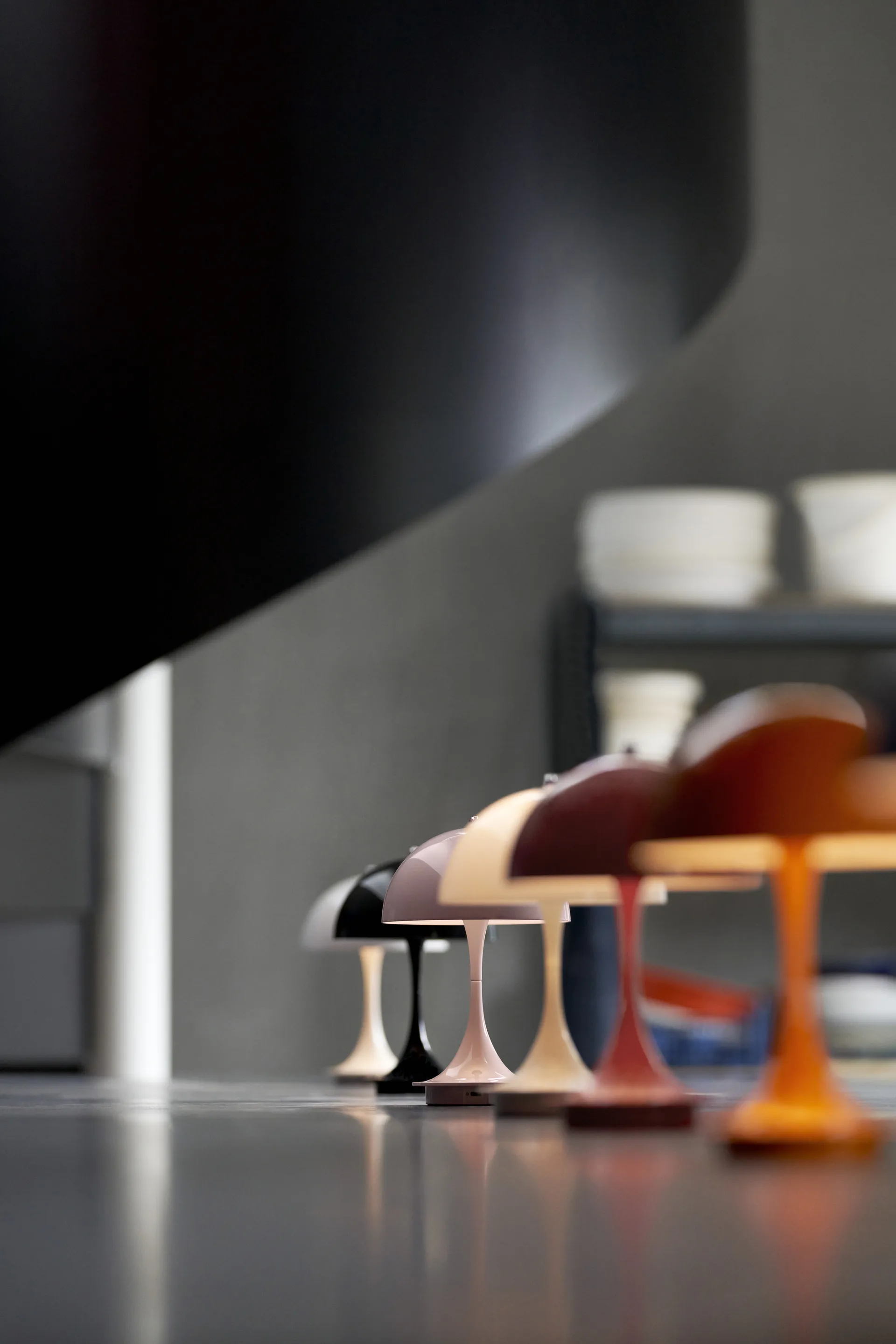 Lámpara de mesa portátil Panthella 160, Vidrio opalino Louis Poulsen