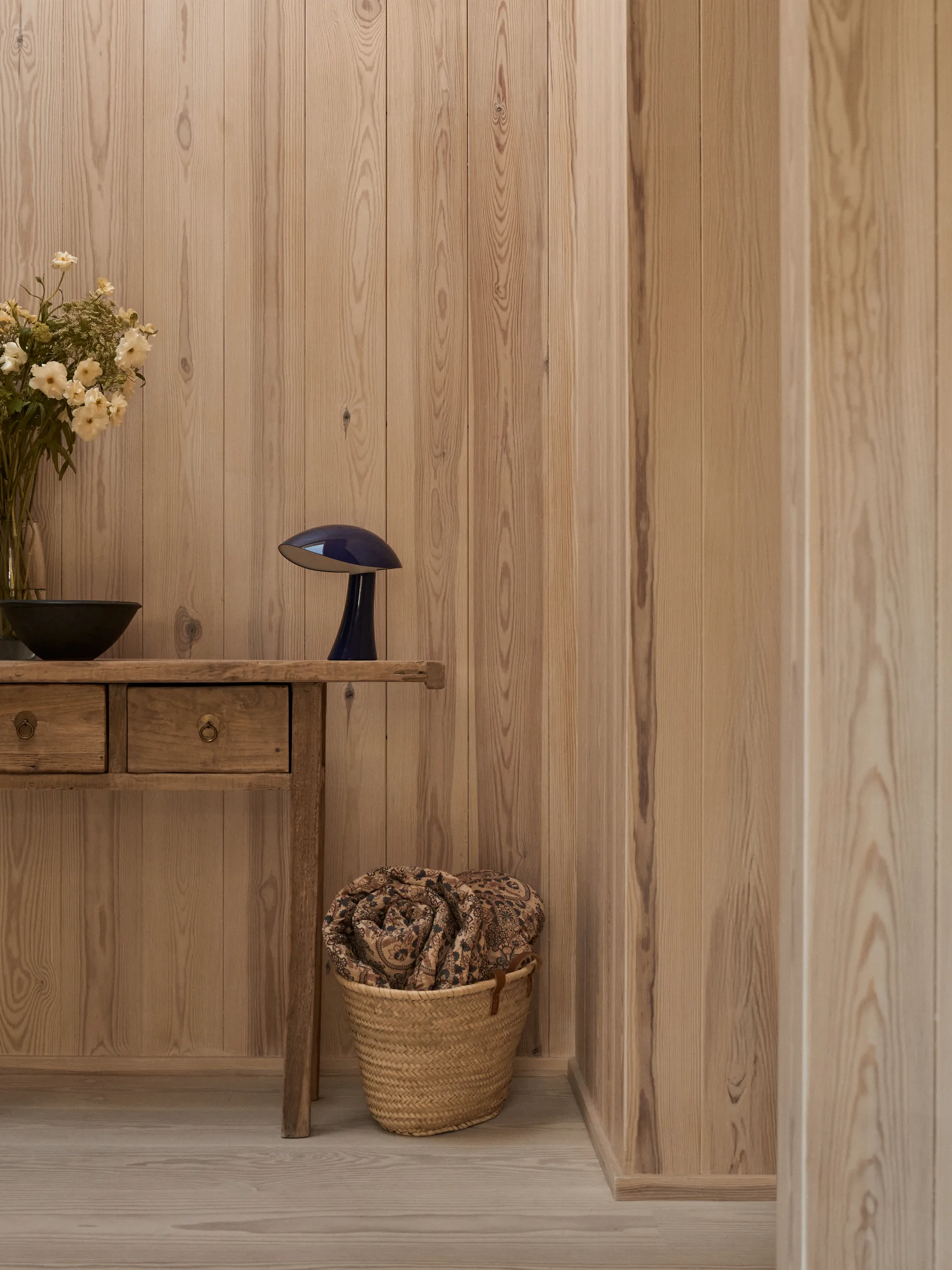 Lámpara de mesa portátil Rumee 220 , Night Blue Louis Poulsen