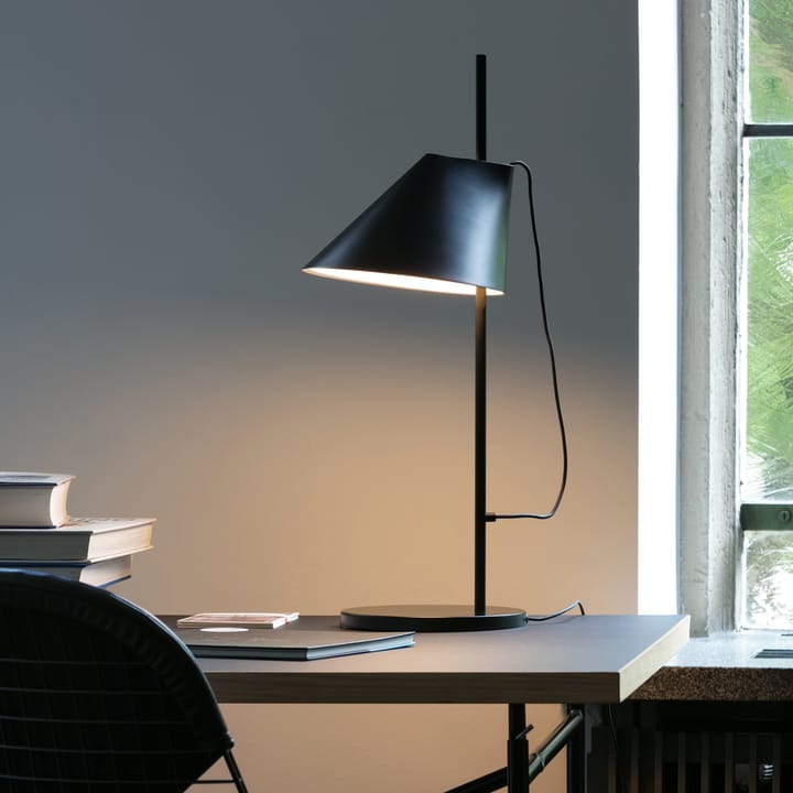 Lámpara de mesa Yuh, Negro Louis Poulsen