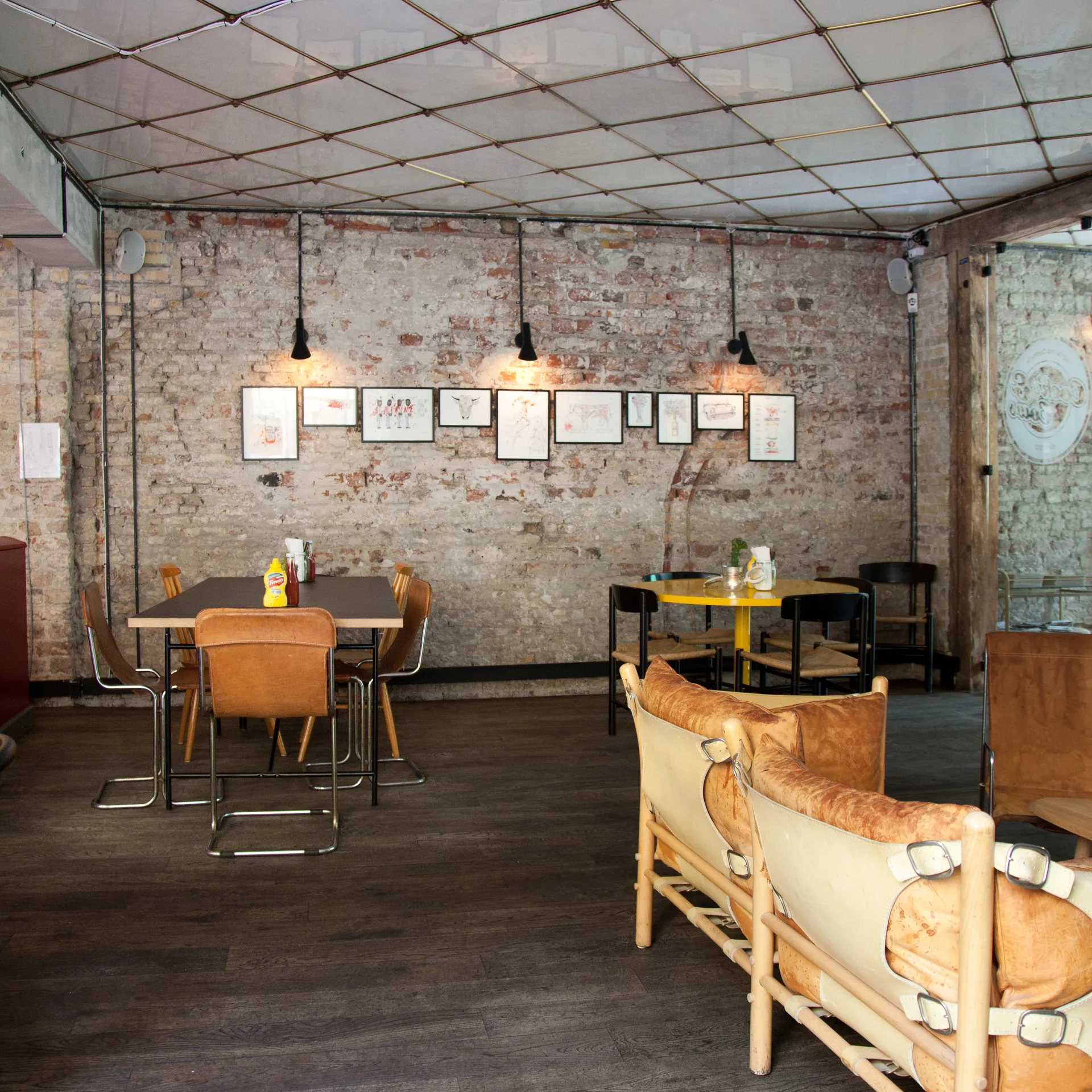 Lámpara de pared AJ, Negro Louis Poulsen